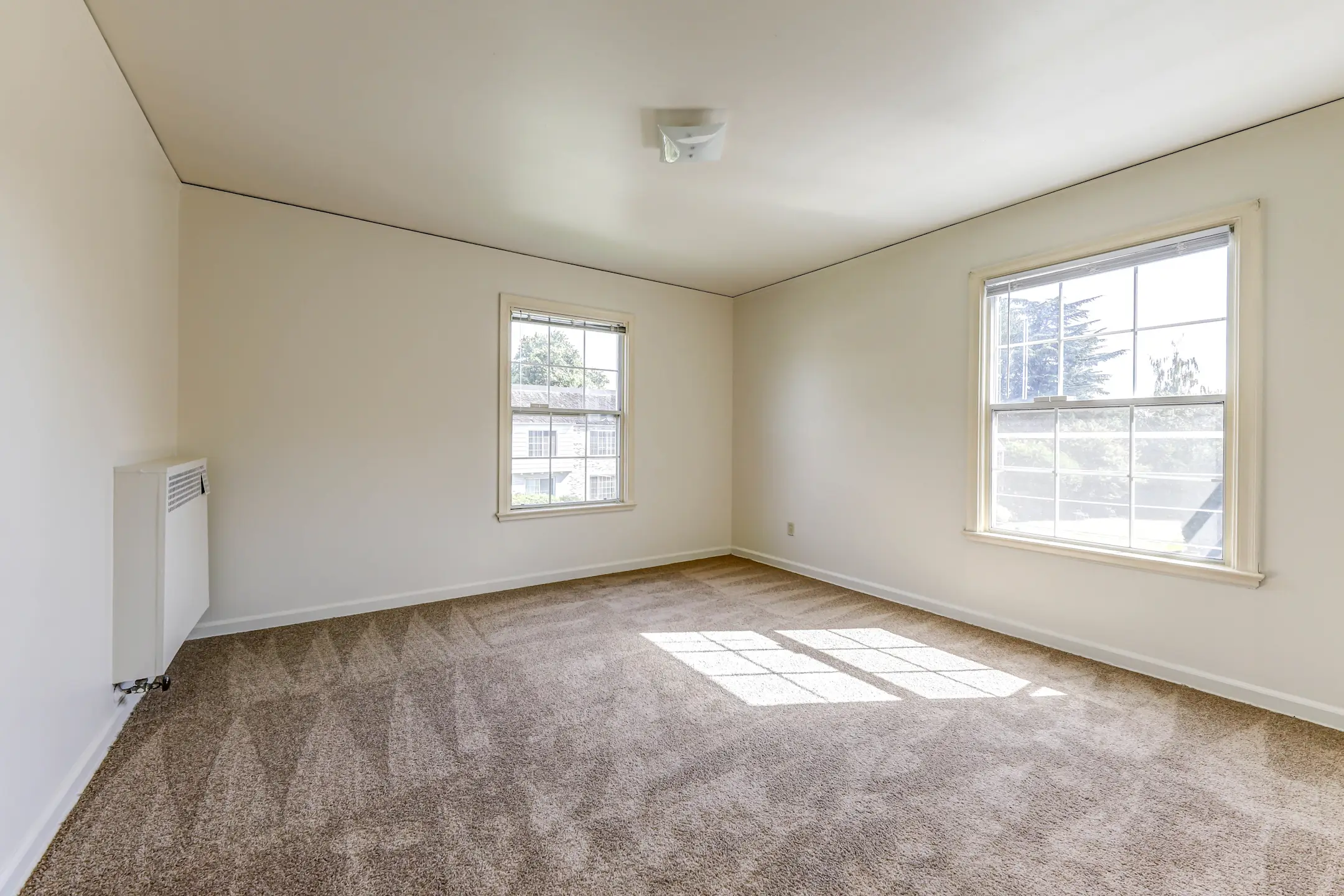 Edgewater Apartments 2411 42nd Ave E Seattle, WA for Rent Rent.