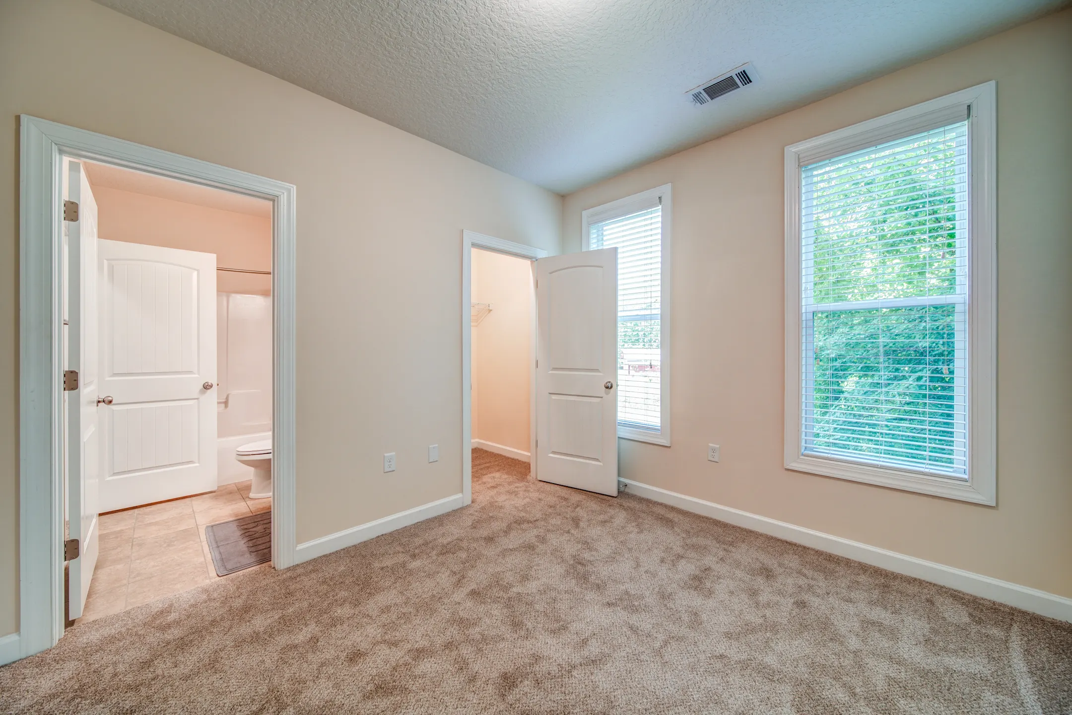 Dilworth Apartments Asheville, NC 28806