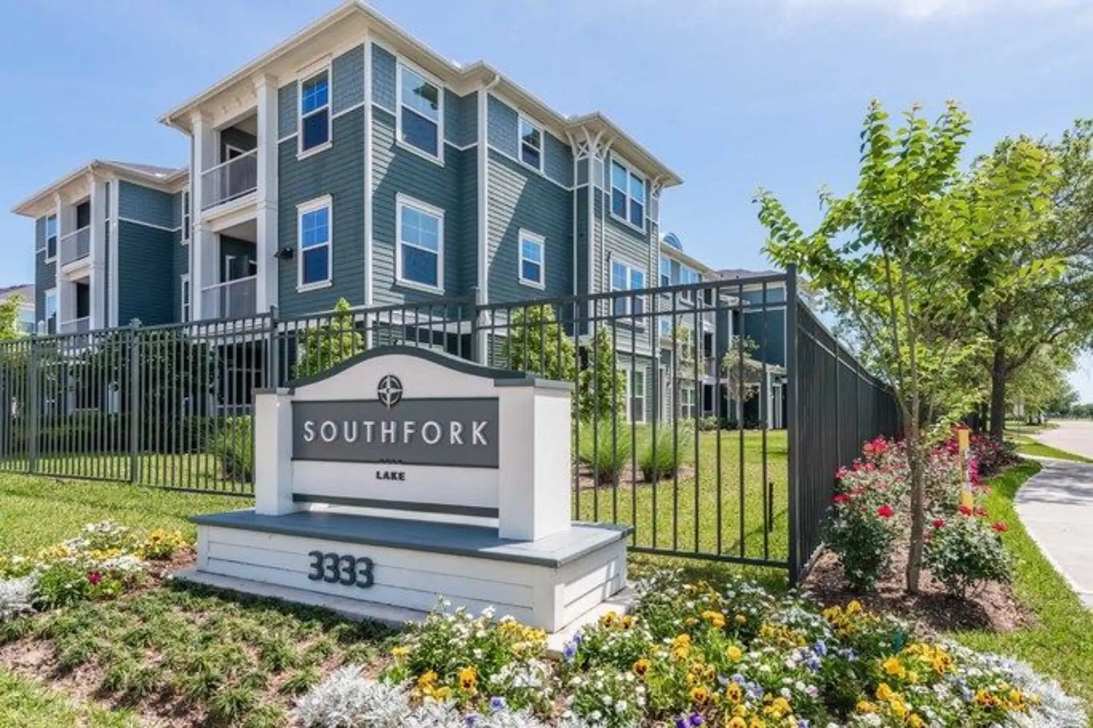 Southfork Lake Apartments 3333 Southfork Parkway Manvel, TX