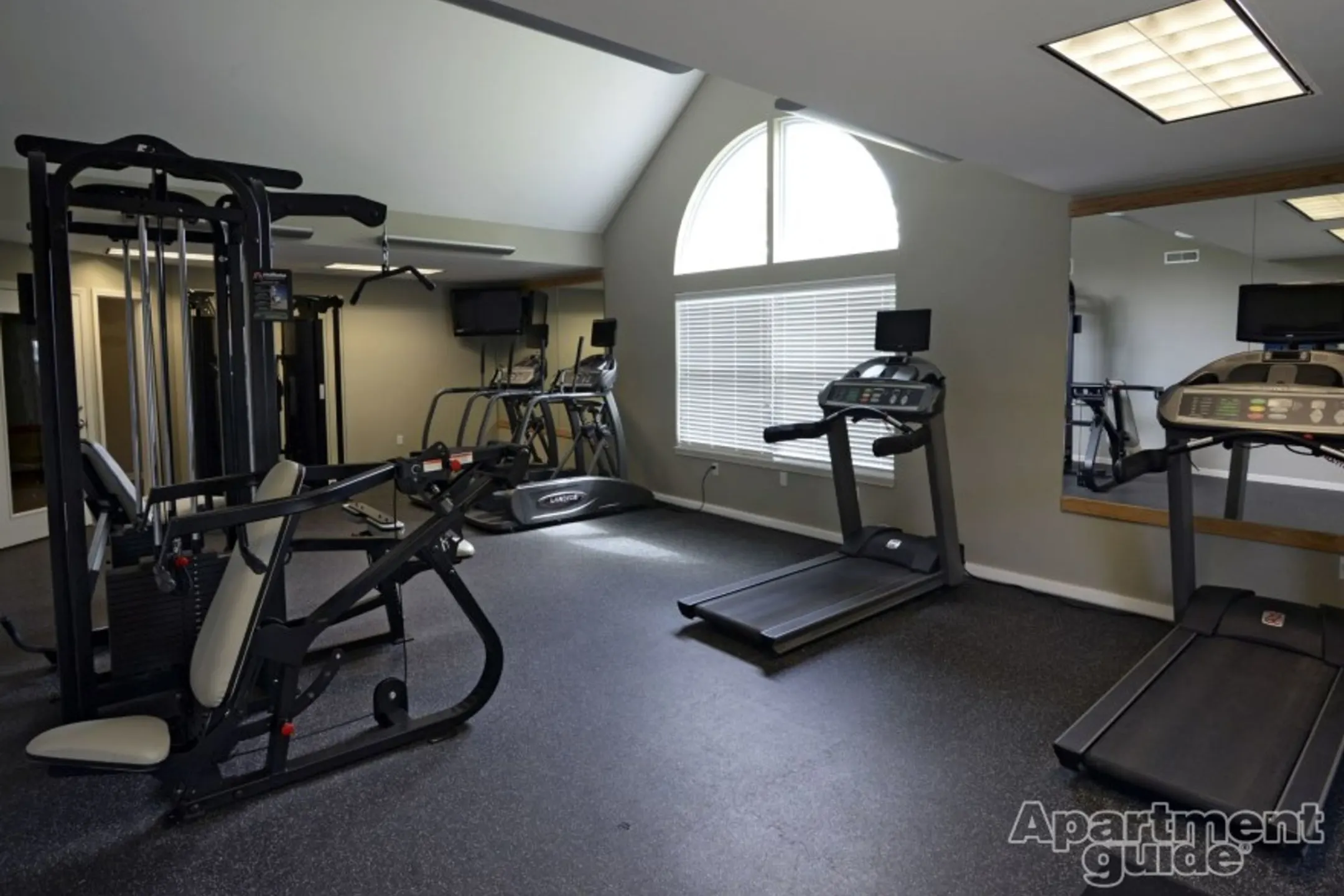 Covington Square on Vale Park Apartments Valparaiso, IN 46383