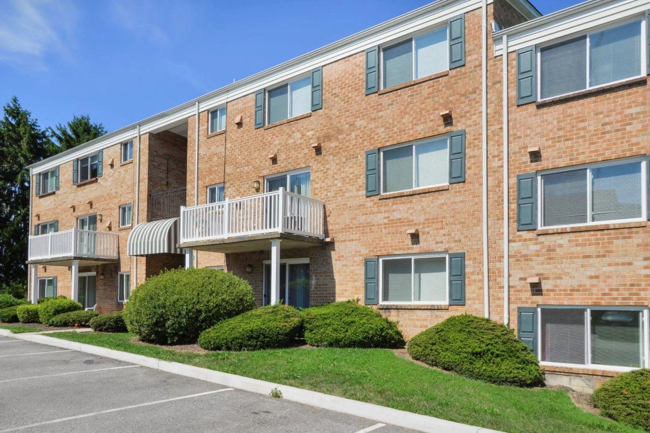 Building - Westerlee Apartment Homes - Catonsville, MD