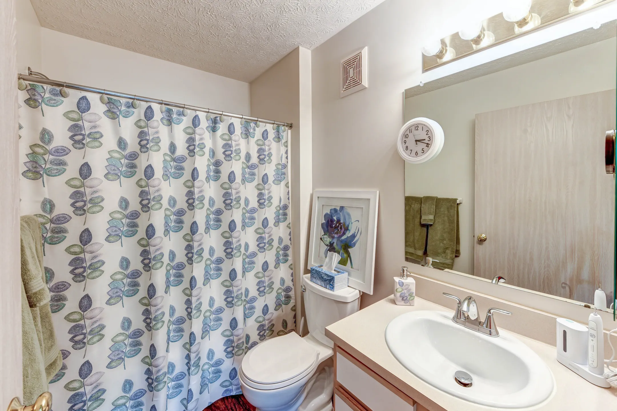 Bathroom - Ashland Eagleview Apartments - Ashland, OH