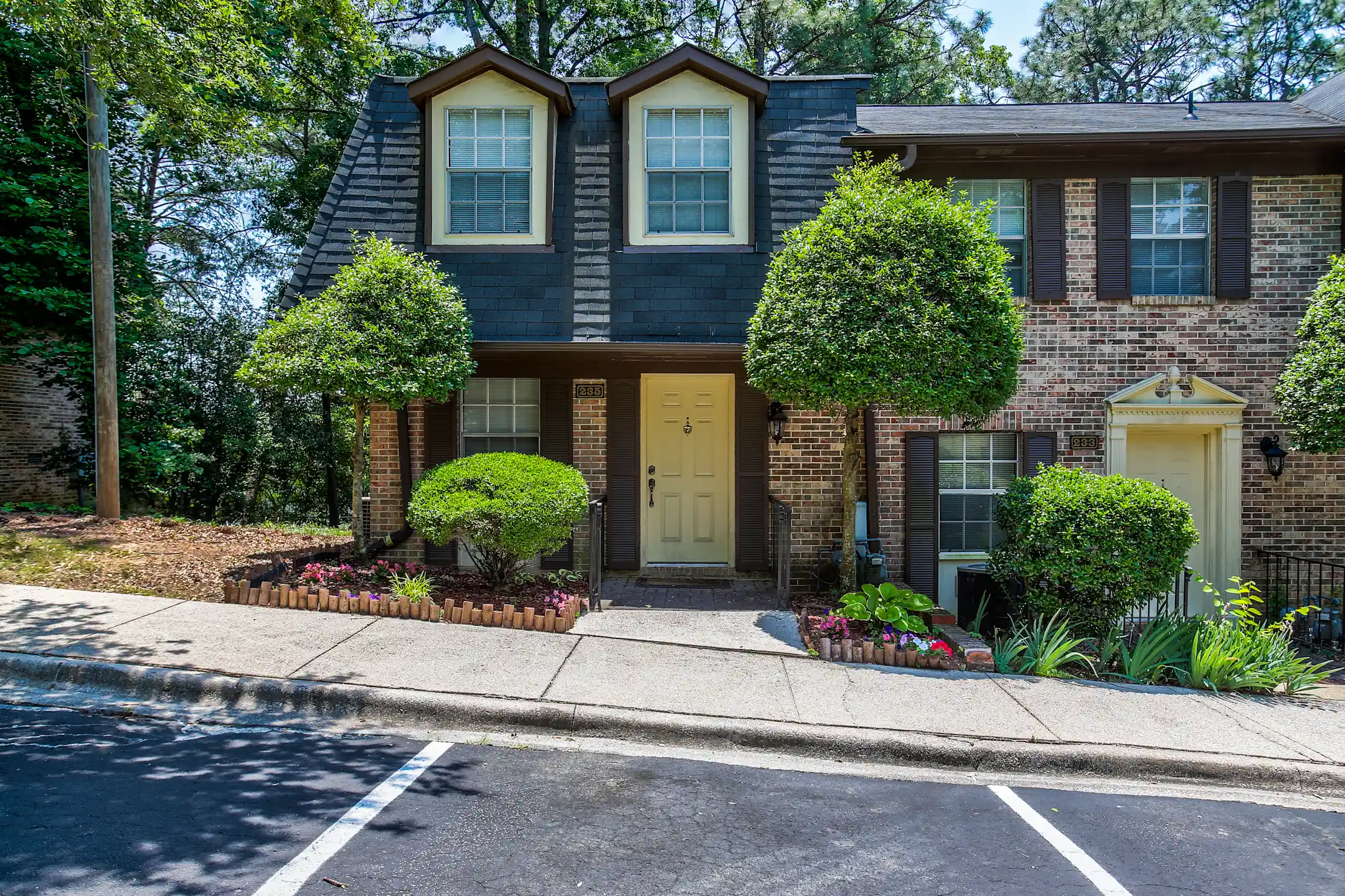 Dewberry Apartments