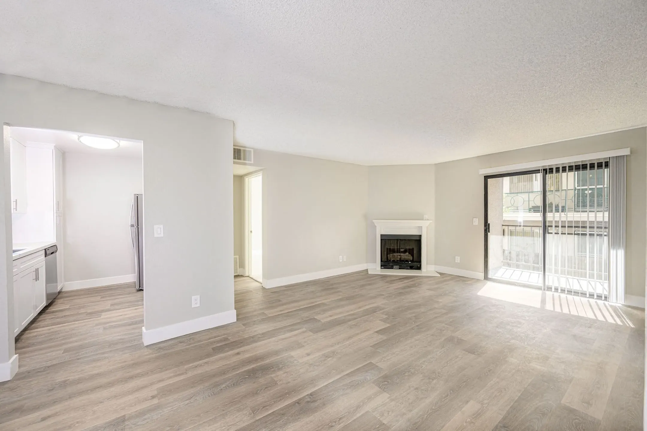 Living Room - Indie Glendale Collection - Glendale, CA