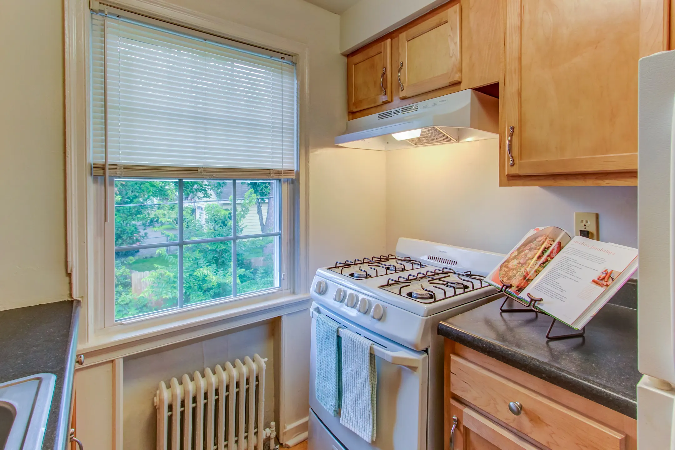 Schuyler Place Apartments 600 Broadway Menands, NY Apartments for