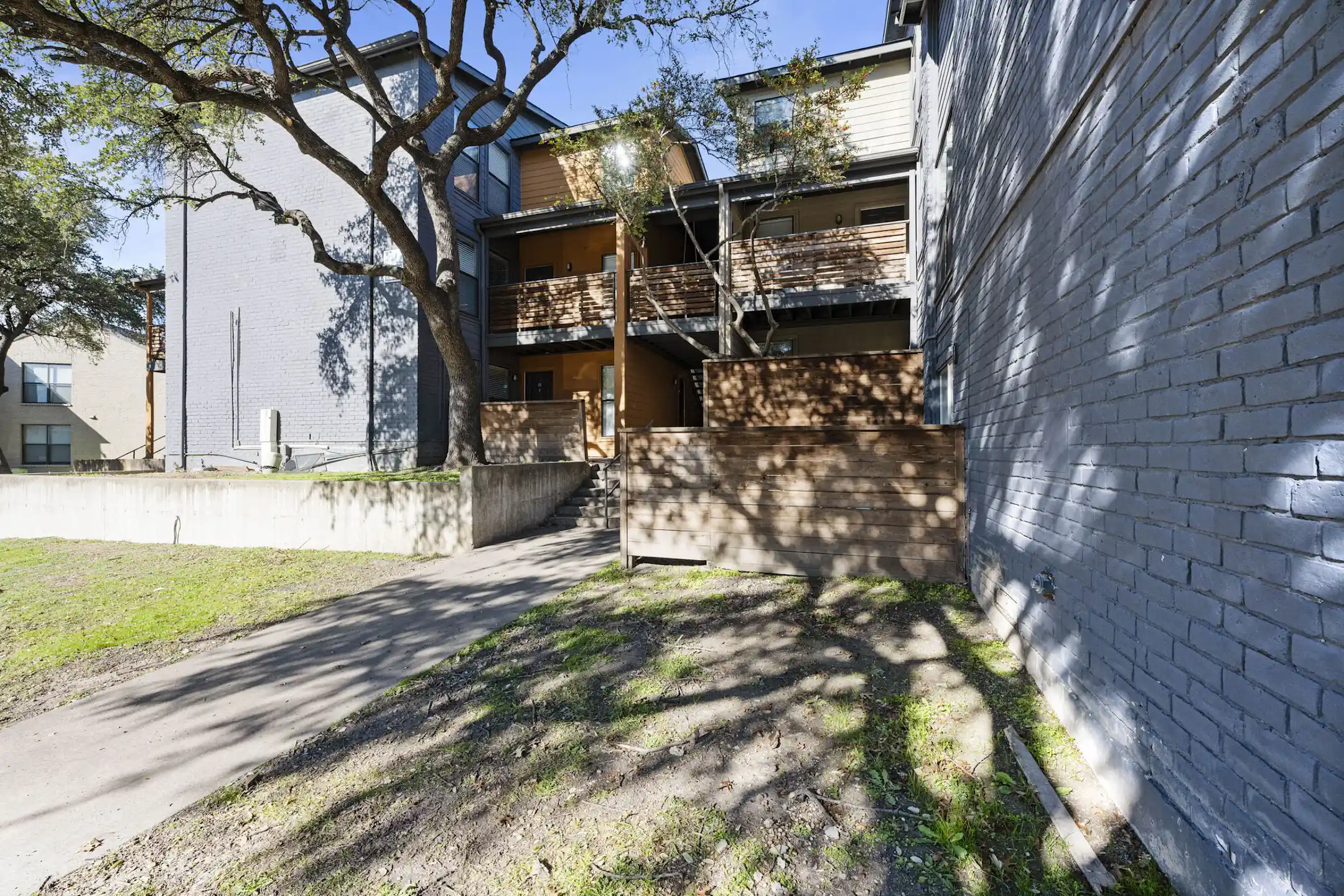 Lavera at Lake Highlands 9842 Audelia Rd Dallas, TX Apartments for