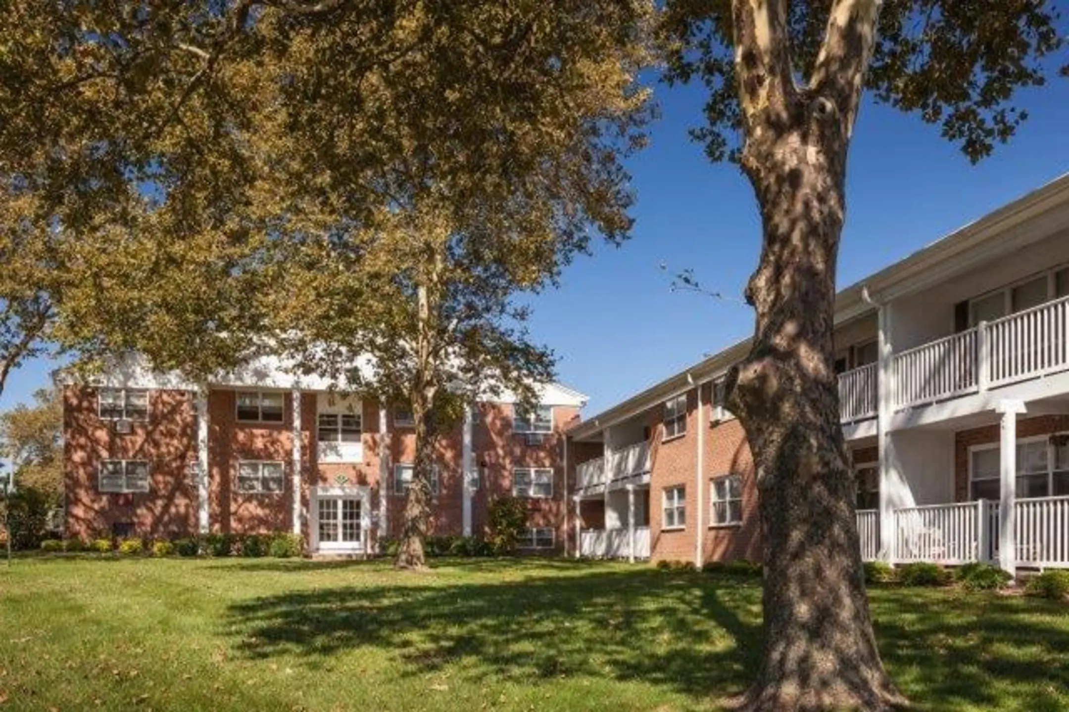 Crestview Apartments Parlin, NJ 08859