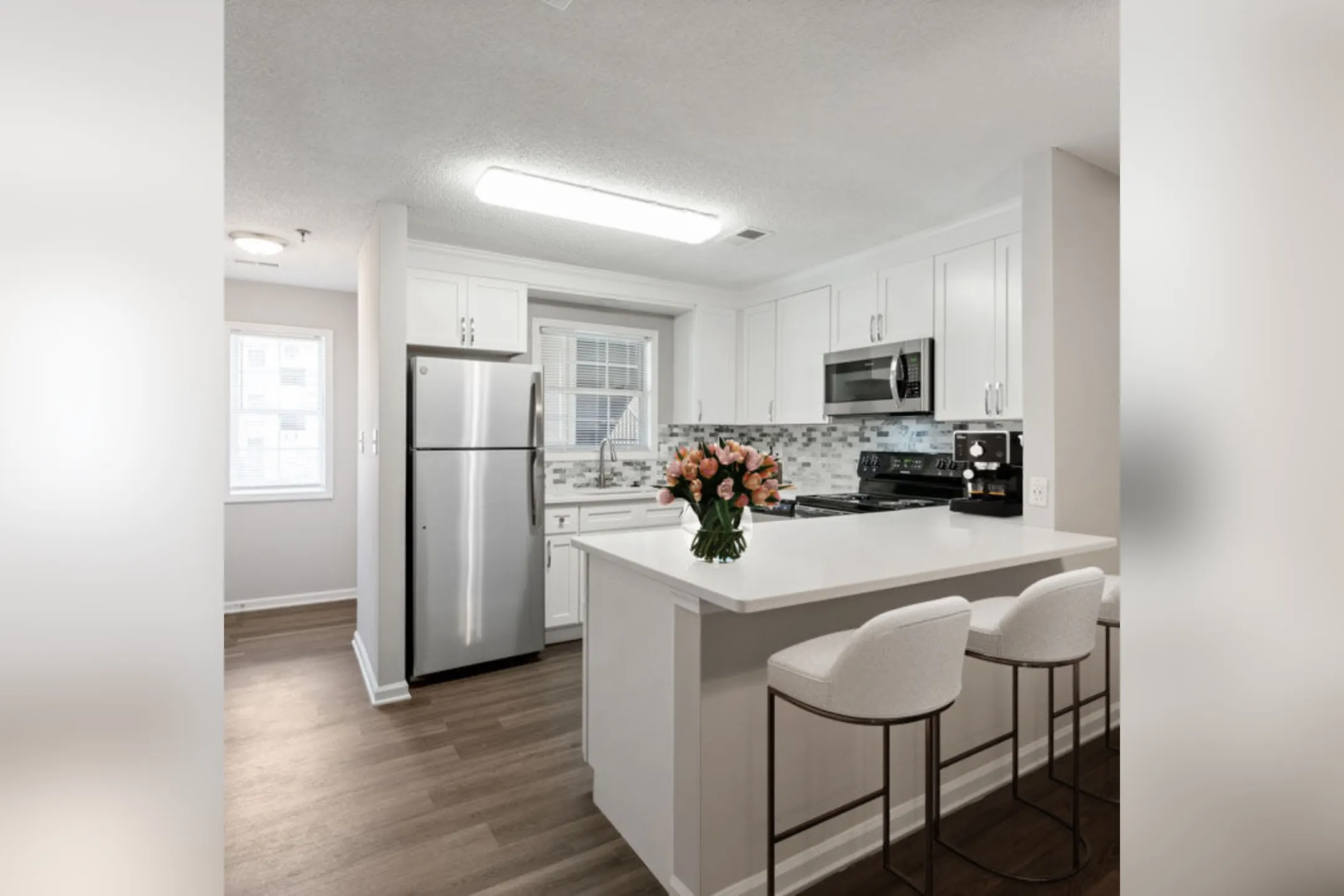 Aurora Apartments Charlotte, NC 28205