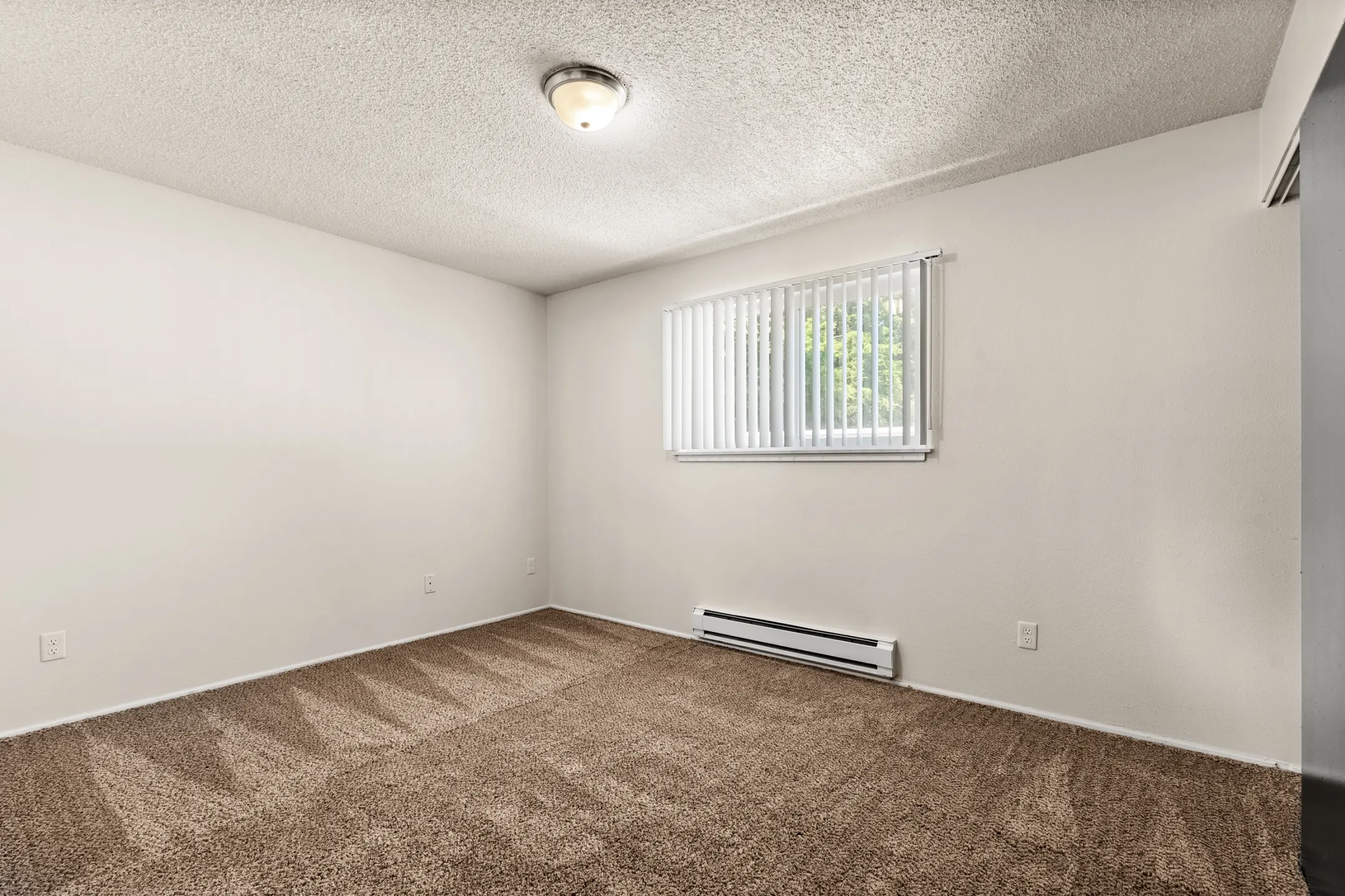 Capitol Club Apartments - Lacey, WA 98503