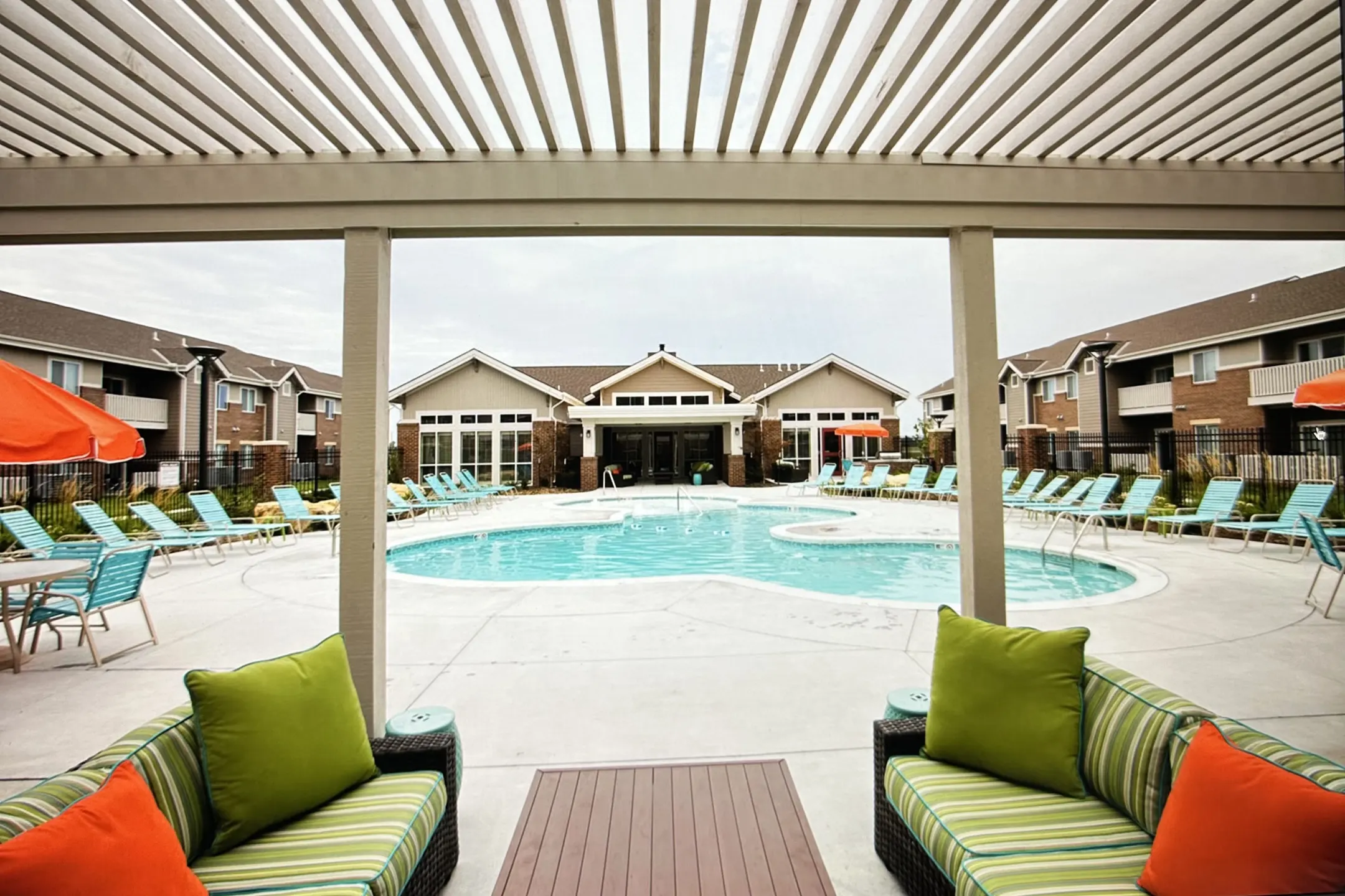 Pool - SunSTONE Apartment Homes at Fox Ridge - Wichita, KS