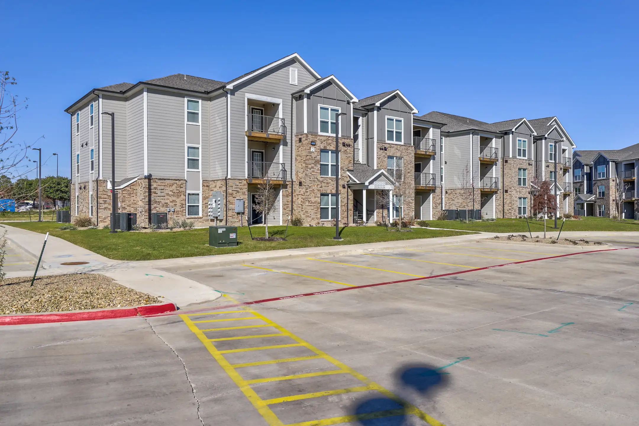 Juniper Pointe 2600 Tabor Parkway Kaufman, TX Apartments for Rent
