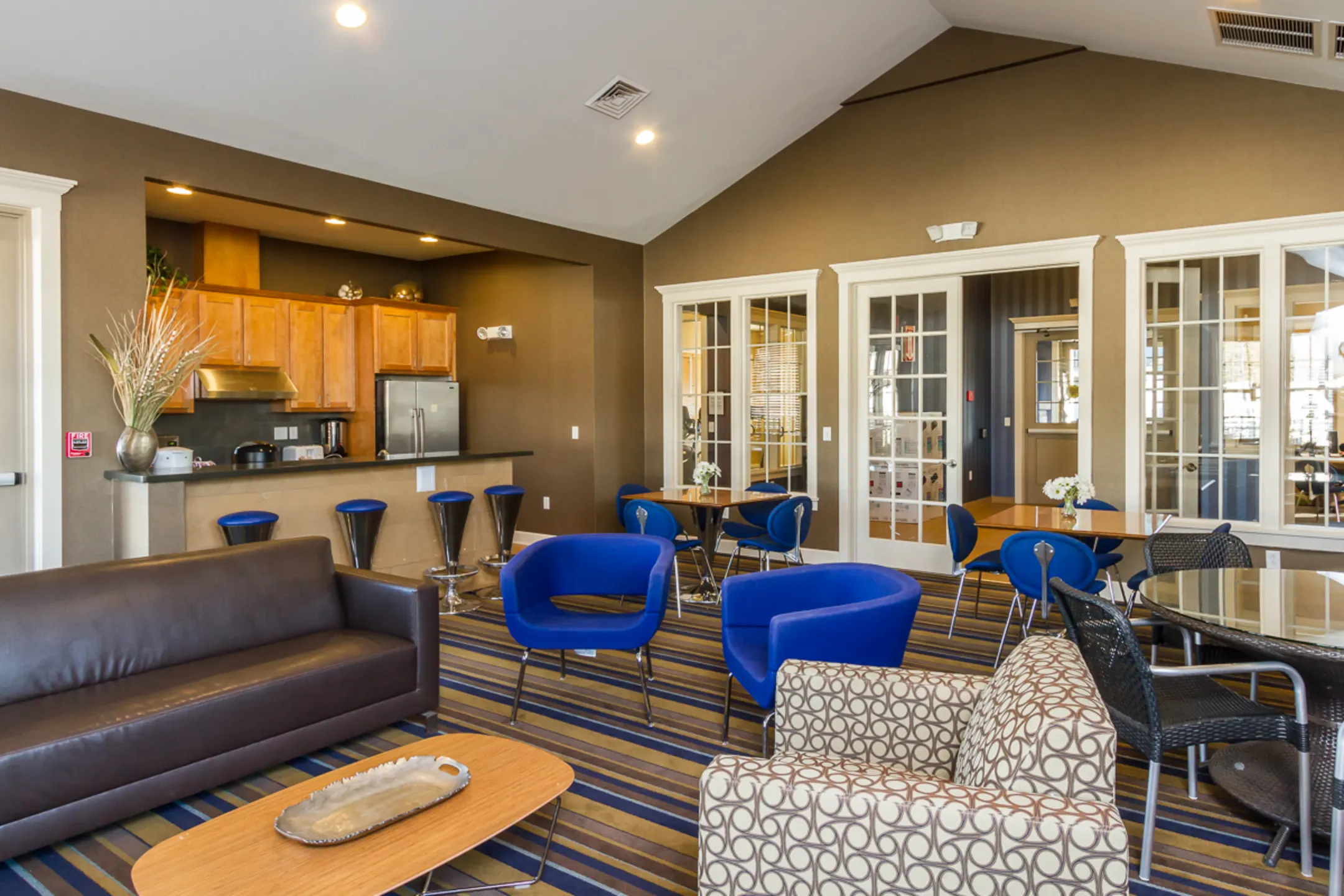 Living Room - North Ponds Apartments - Webster, NY