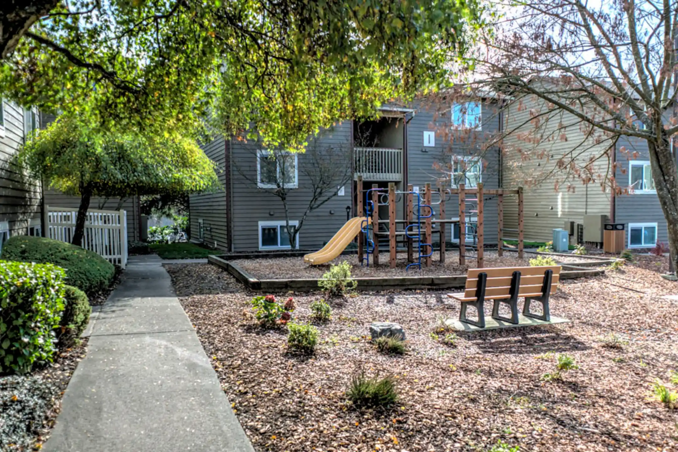 Sunset Park Apartments - 11202 2nd Ln SW | Seattle, WA Apartments for