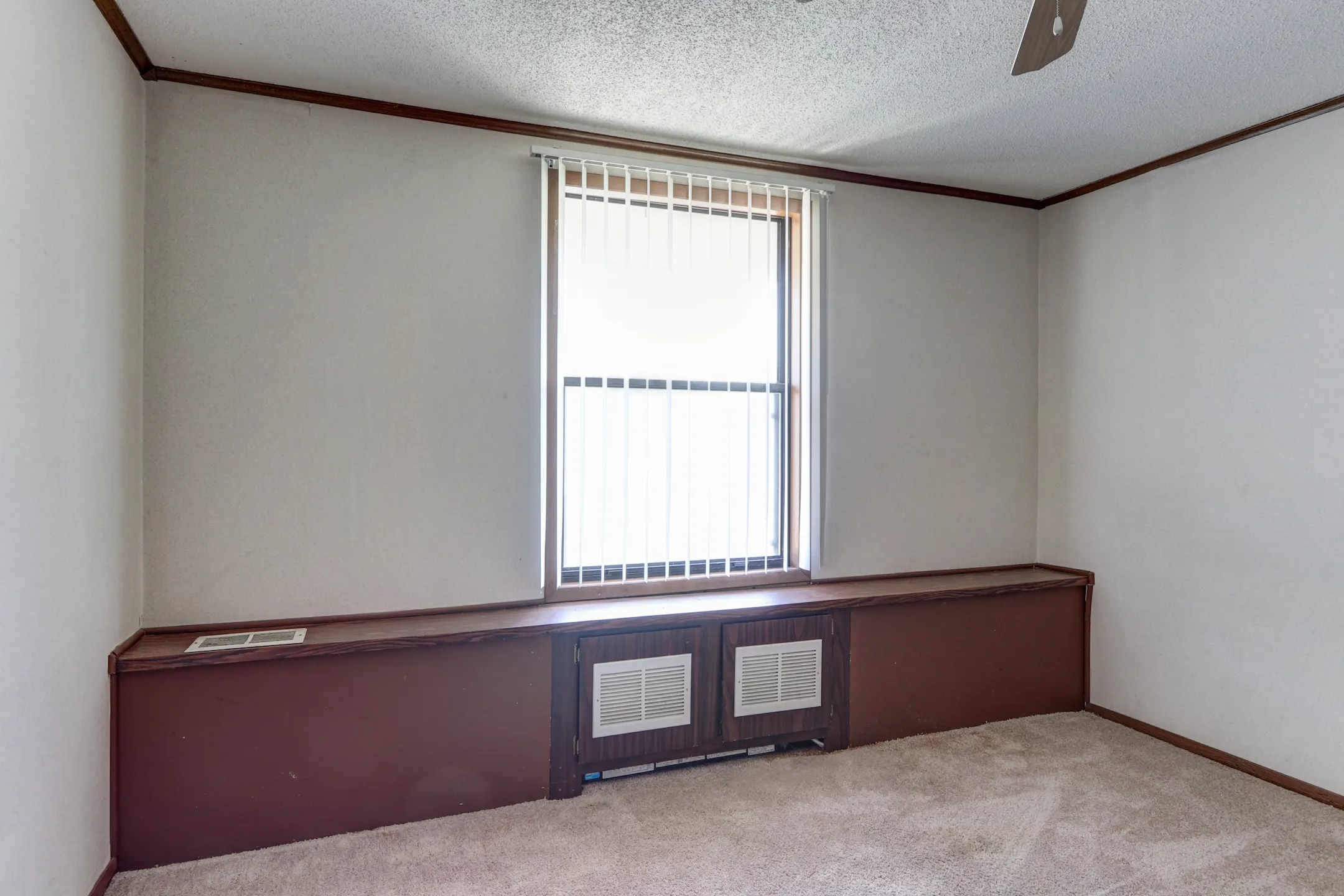 Newberry Woods Apartments 23970 Newberry Dr Clinton Township, MI