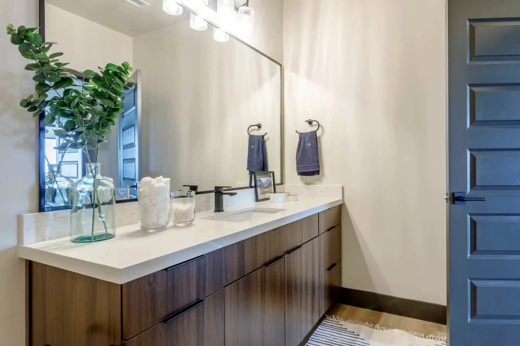 Bathroom - Circa Fitzsimons Apartments - Denver, CO