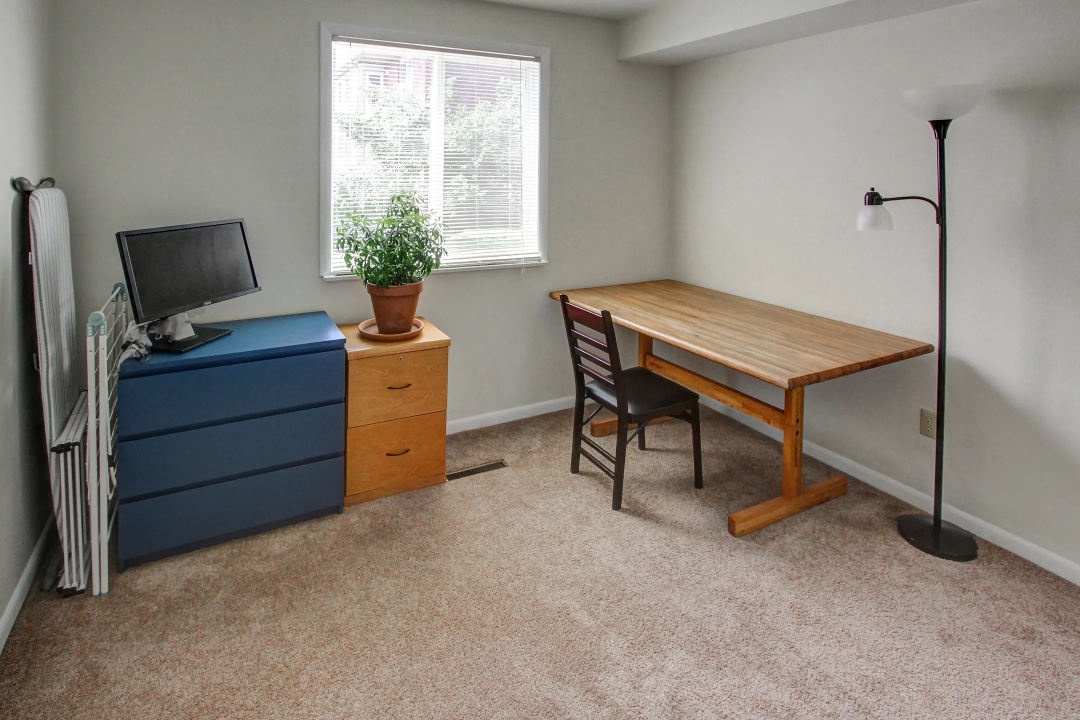 Bedroom - Hidden Valley Apartments - Syracuse, NY