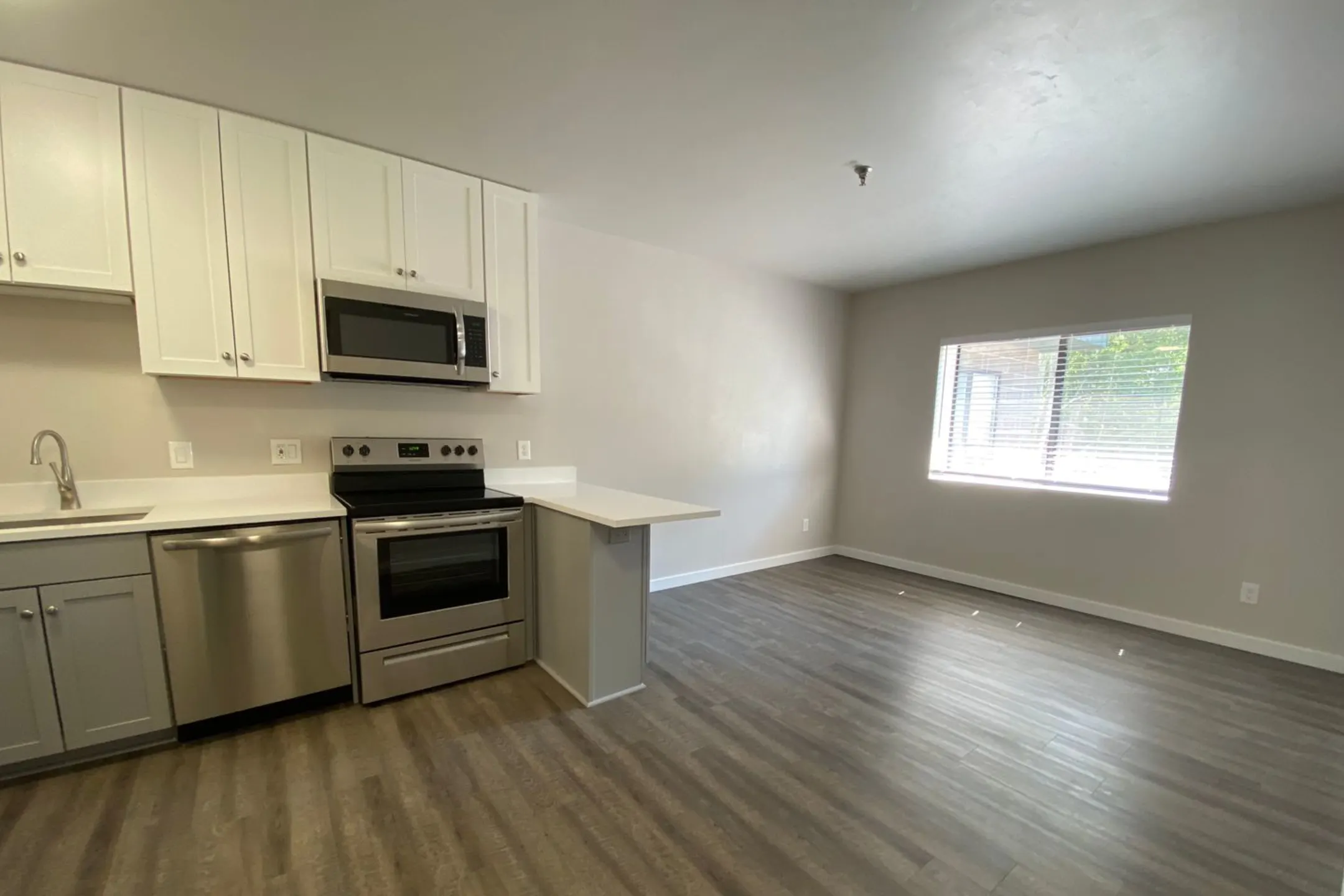 620 Red Table Dr  