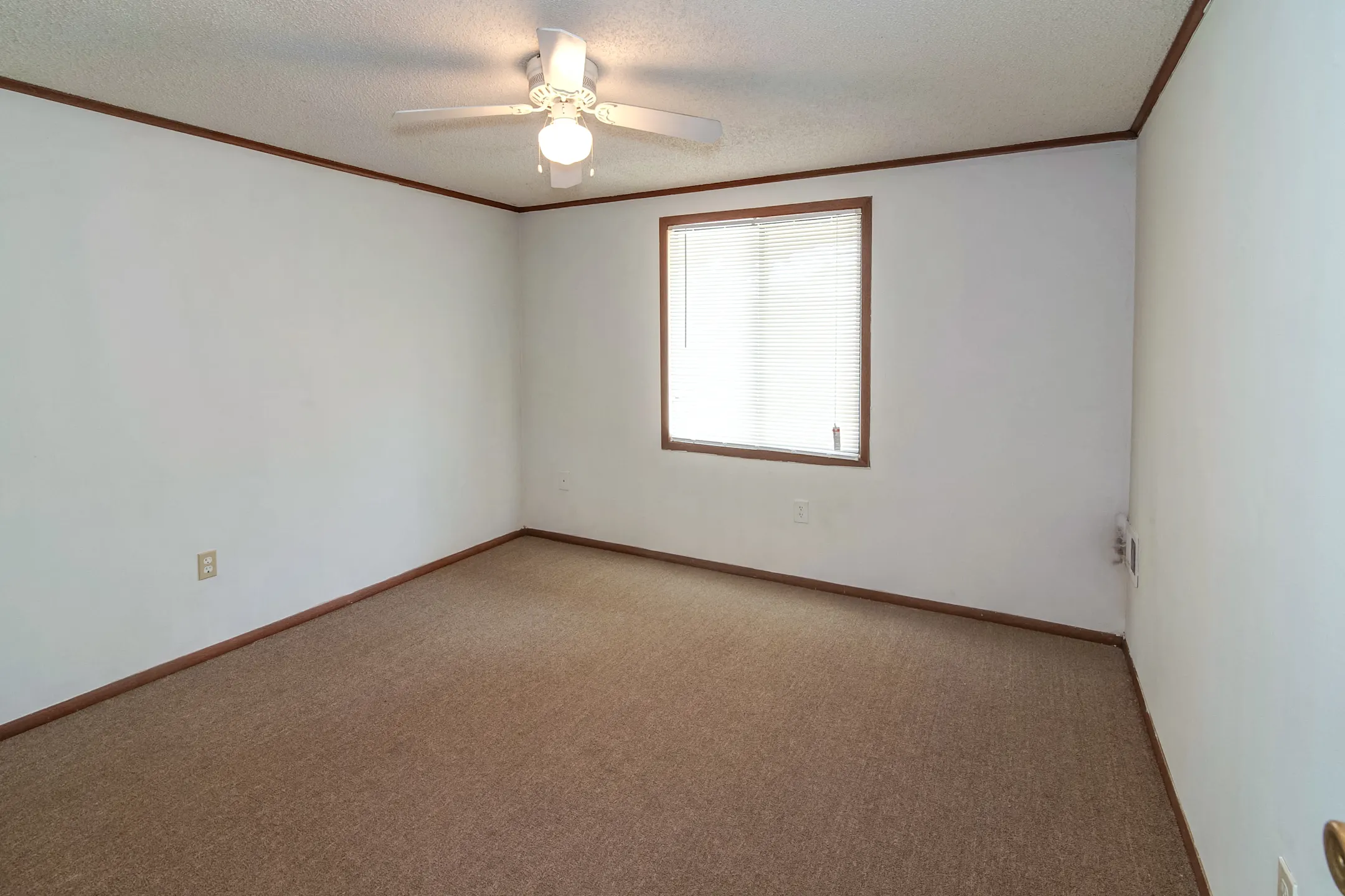 Oakland Hills Villas On The Lake 5501 SW 11th St Margate, FL