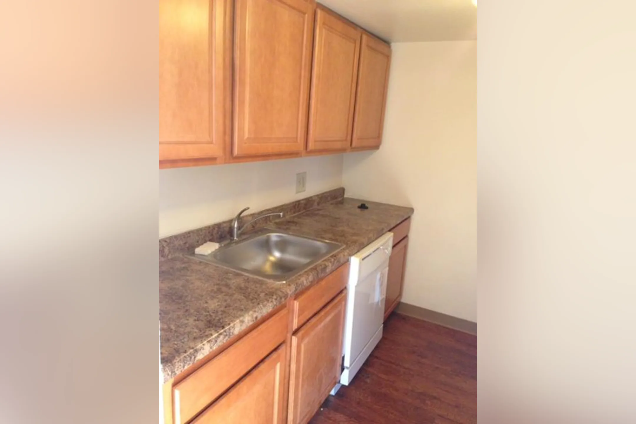 Maiden Square Apartments 920 E Maiden St Washington, PA Apartments