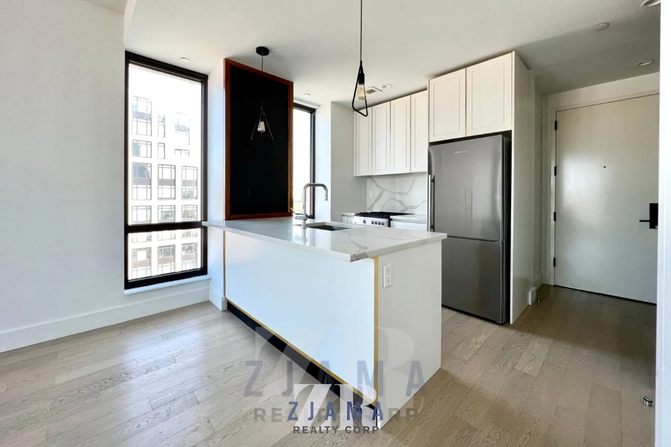 635 4th Ave Unit 806  