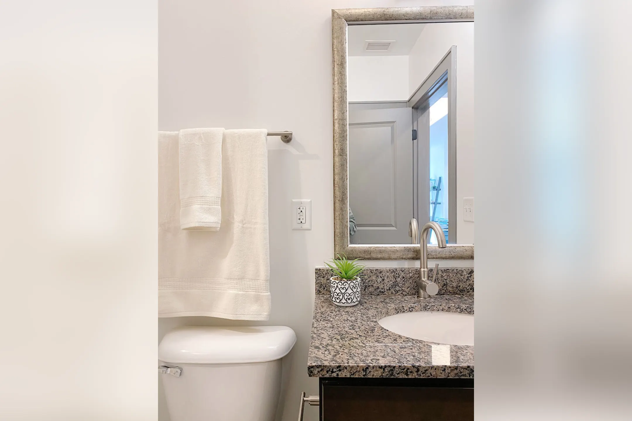 Bathroom - The Atlas Apartments - Columbus, OH