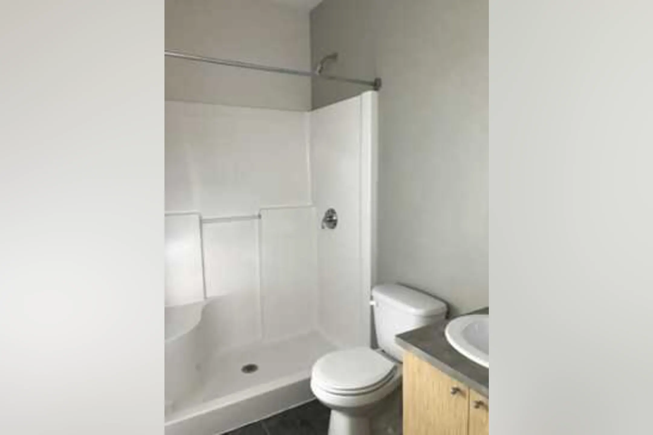 Bathroom - AP Transfer Lofts - Des Moines, IA