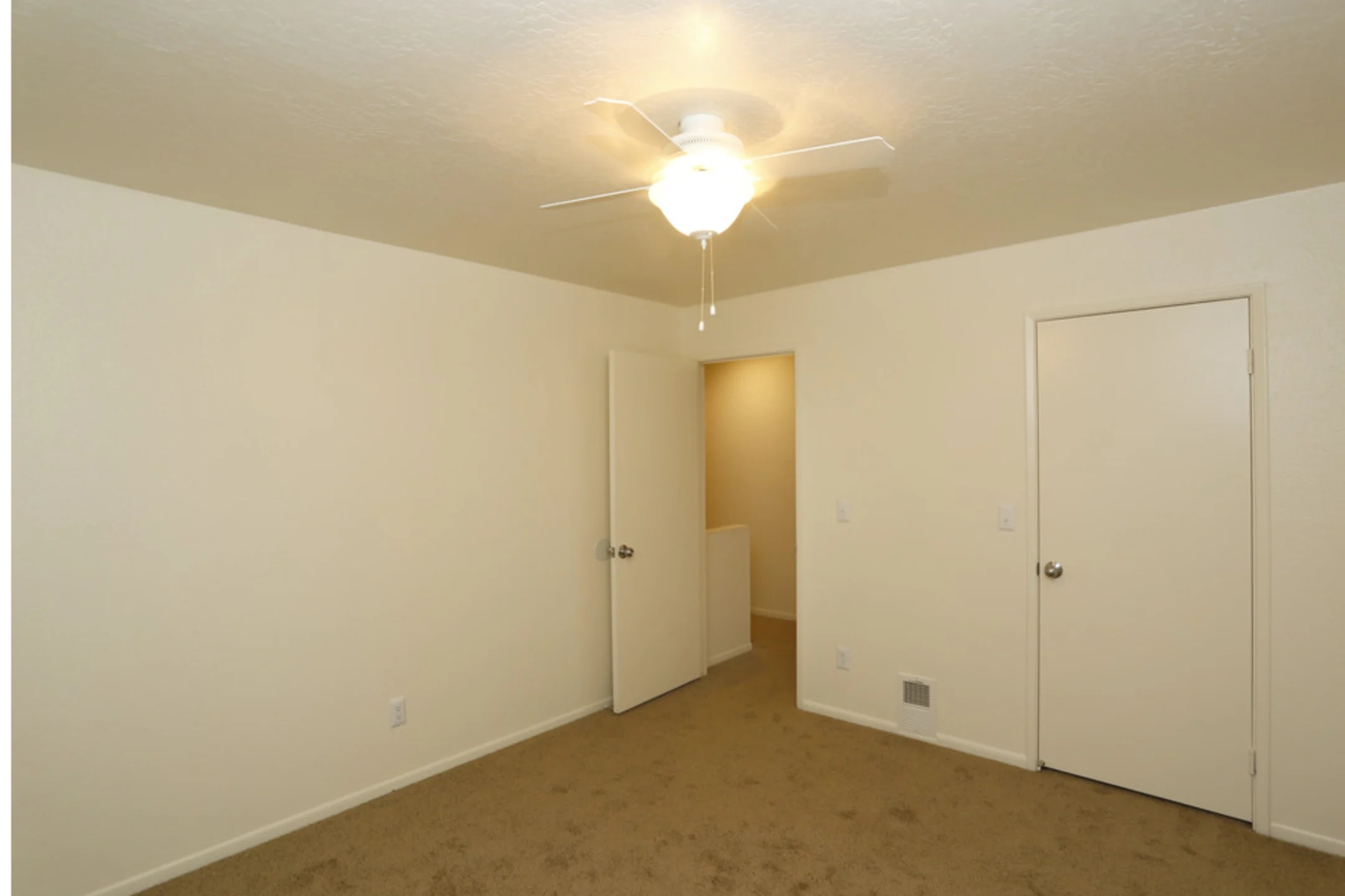 Country Club Terrace Apartments Flagstaff, AZ 86004