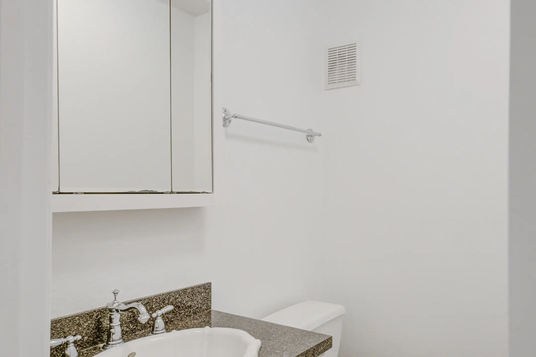 The Fairways Apartments & Townhomes 100 1st Montgomery Blvd