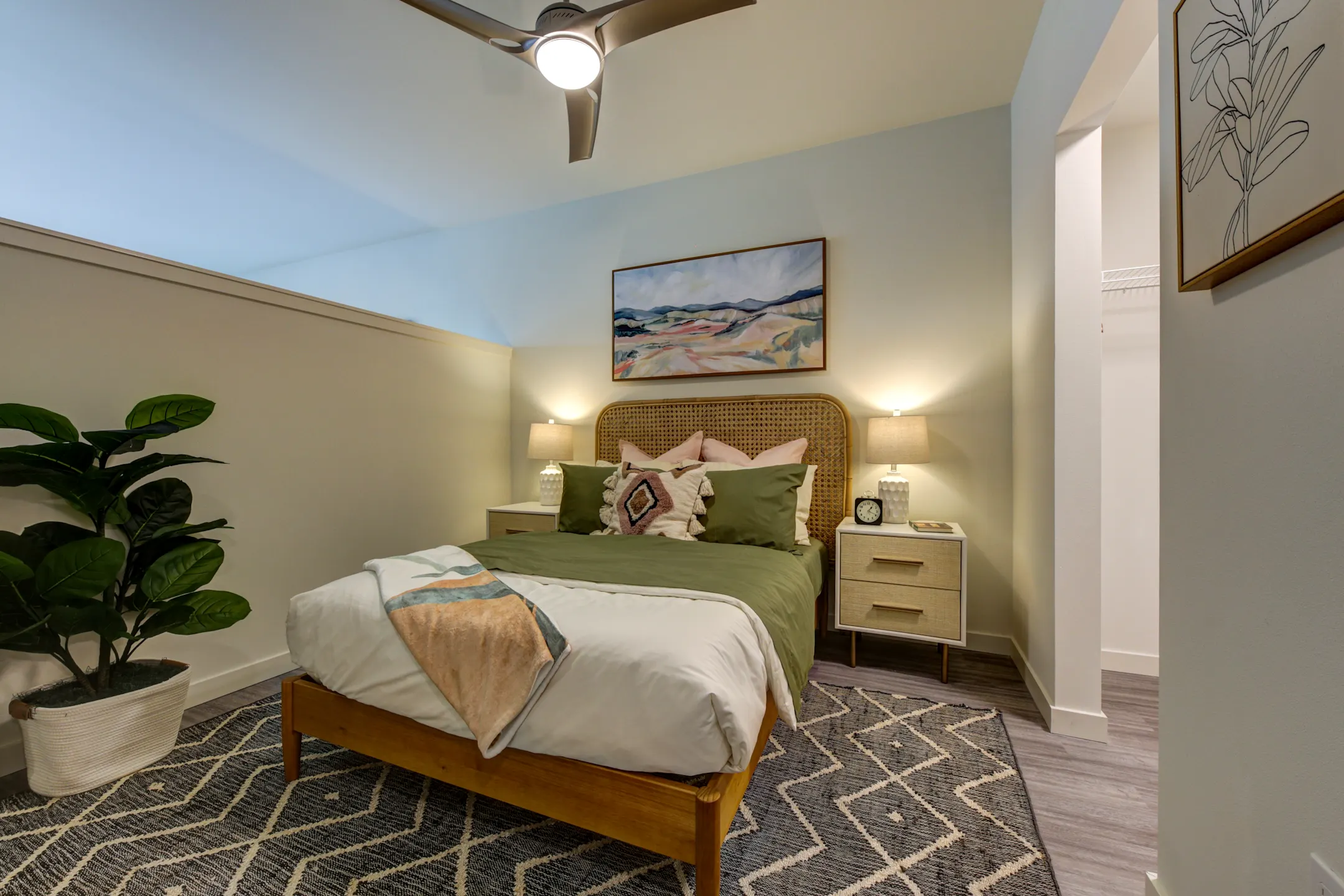 Hazel Apartments Edmonds, WA 98026