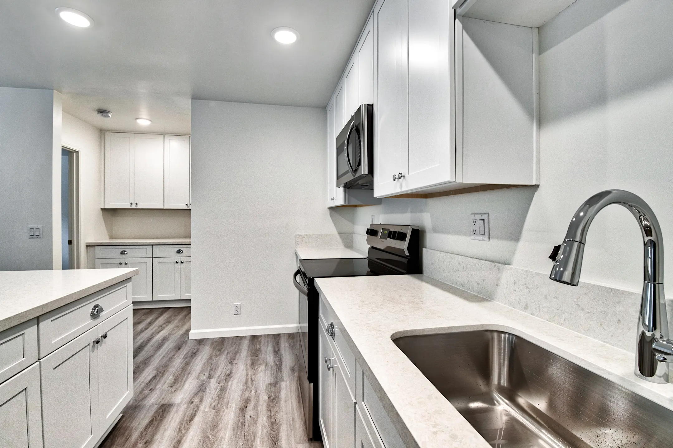 Village View Apartments San Diego, CA 92122