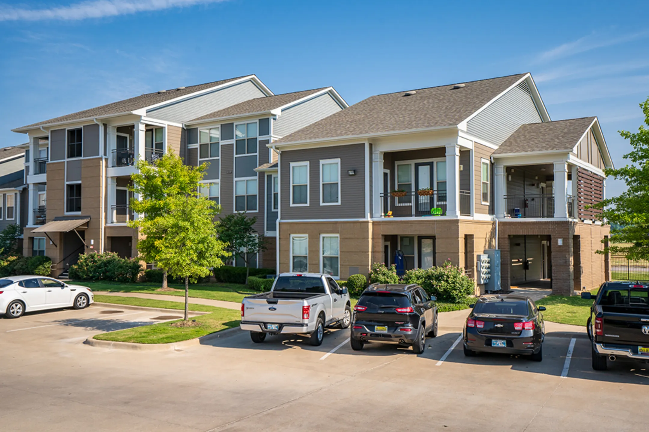 Encore Memorial Apartments Bixby, OK 74008