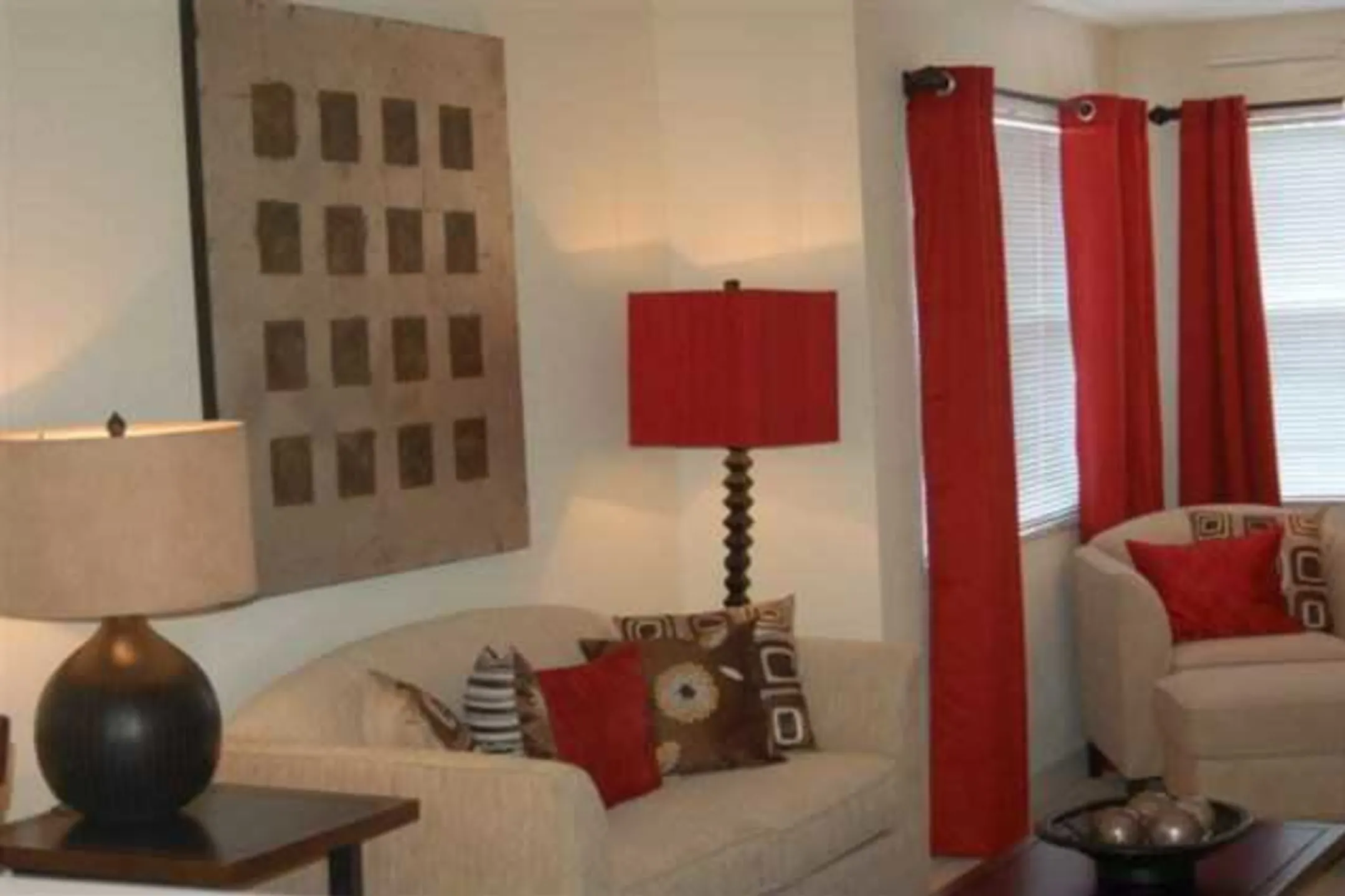 Living Room - River Park Apartments - Orlando, FL
