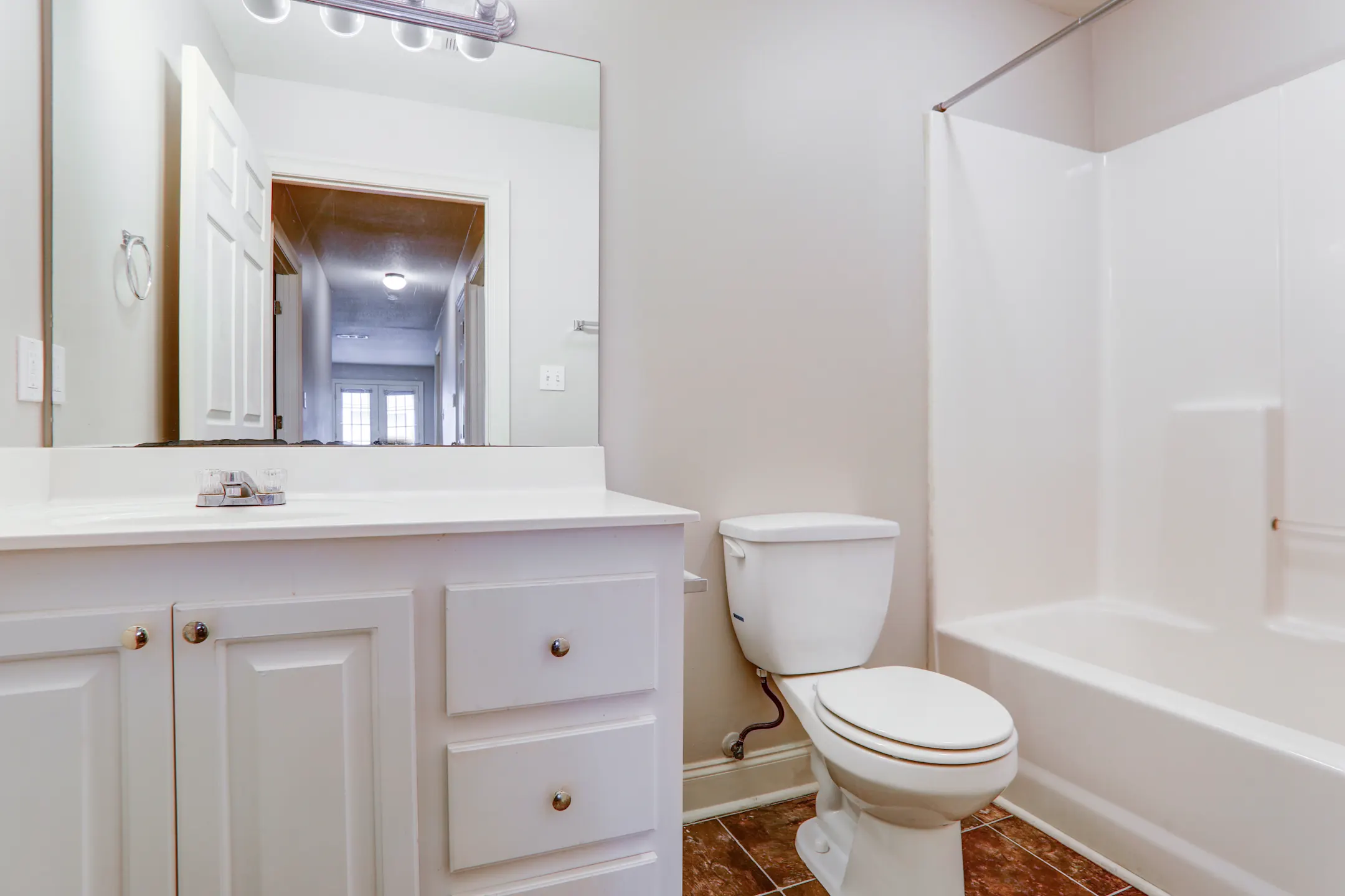 The Drake at Oak Grove Apartments Hattiesburg, MS 39402