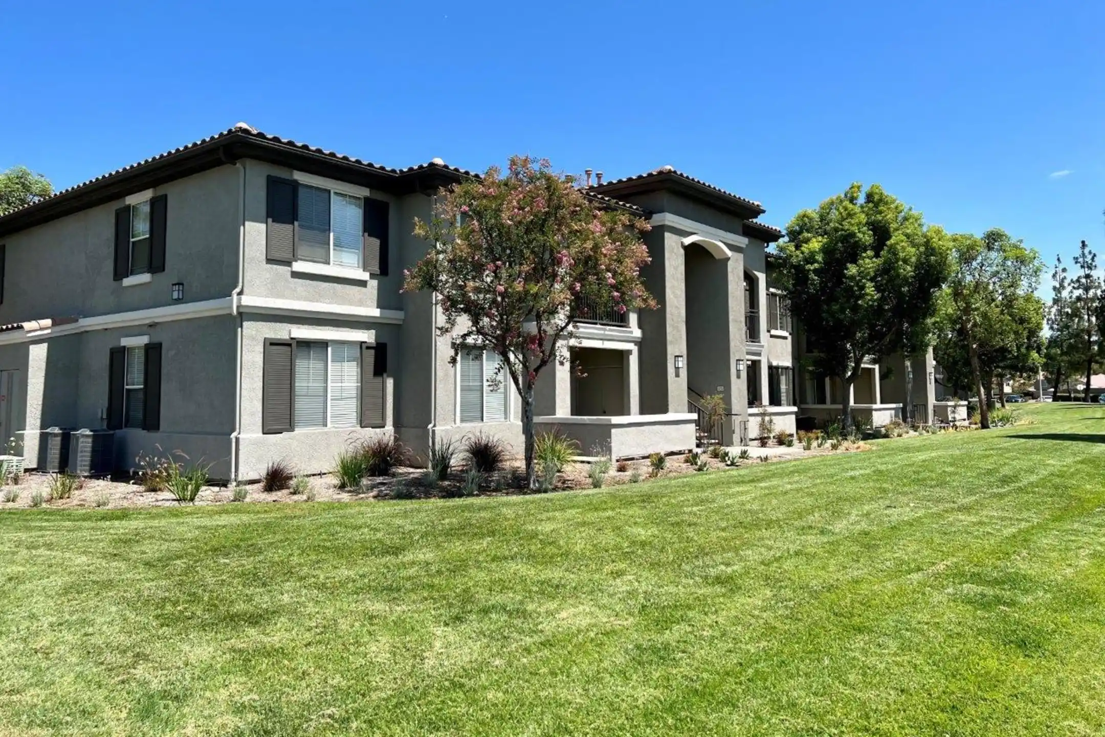 Estancia at Mission Grove Apartments Riverside, CA 92508