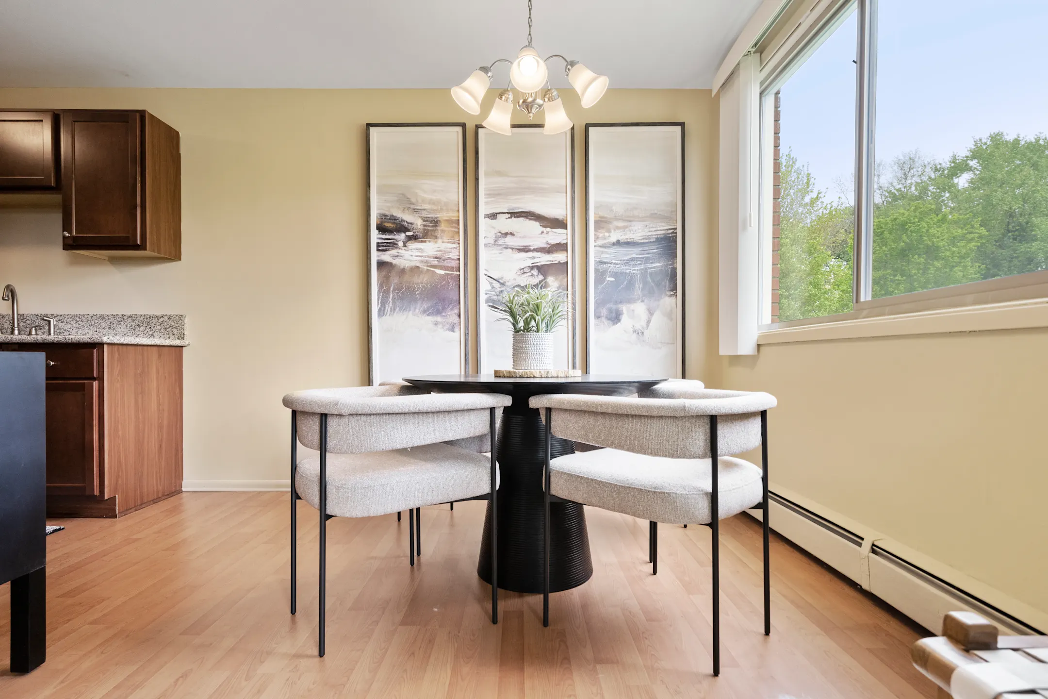 Dining Room - West End Apartments - Golden Valley, MN