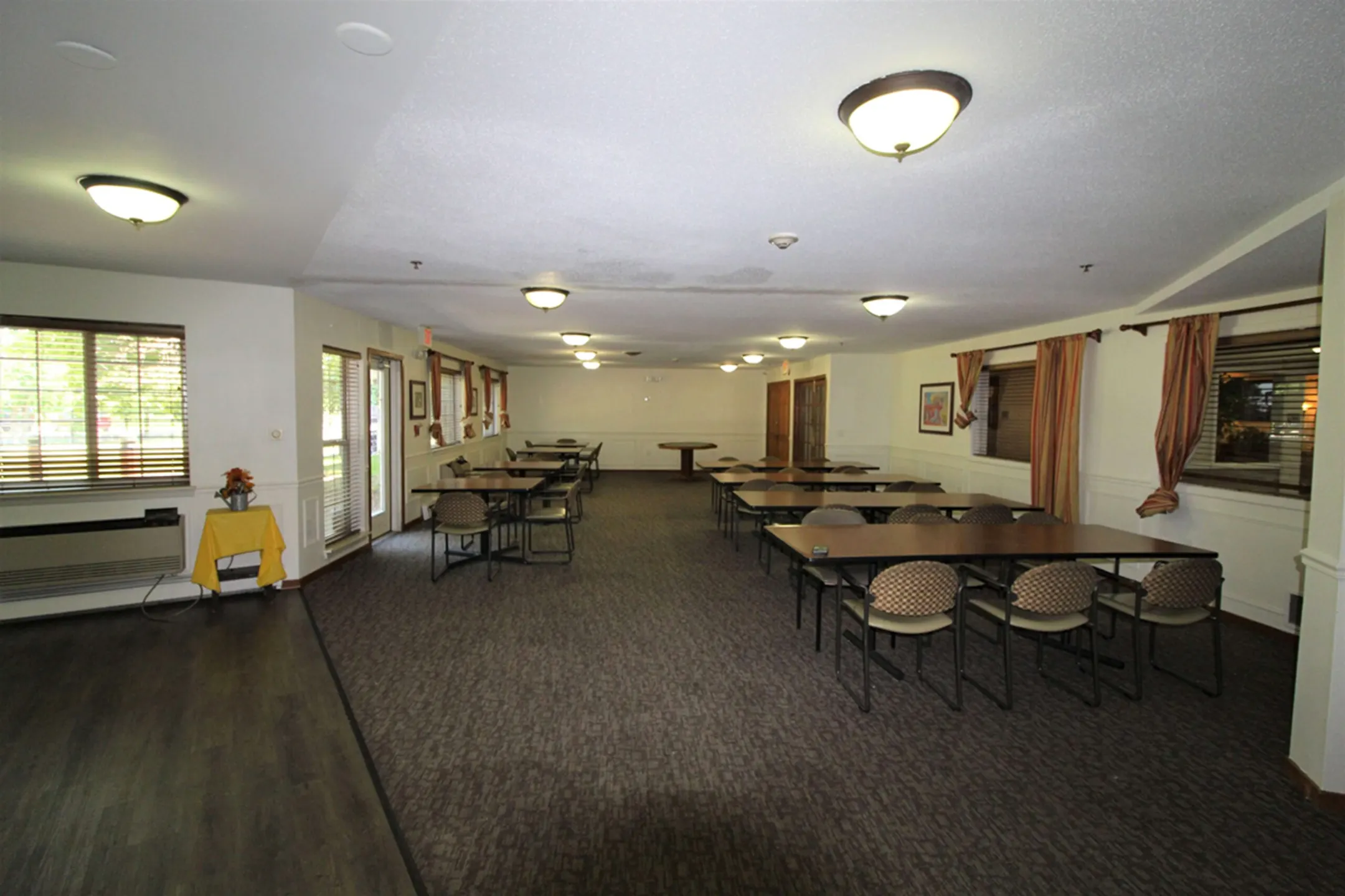 Jefferson Meadows 55+ Senior LIving 13101 Freud St Detroit, MI
