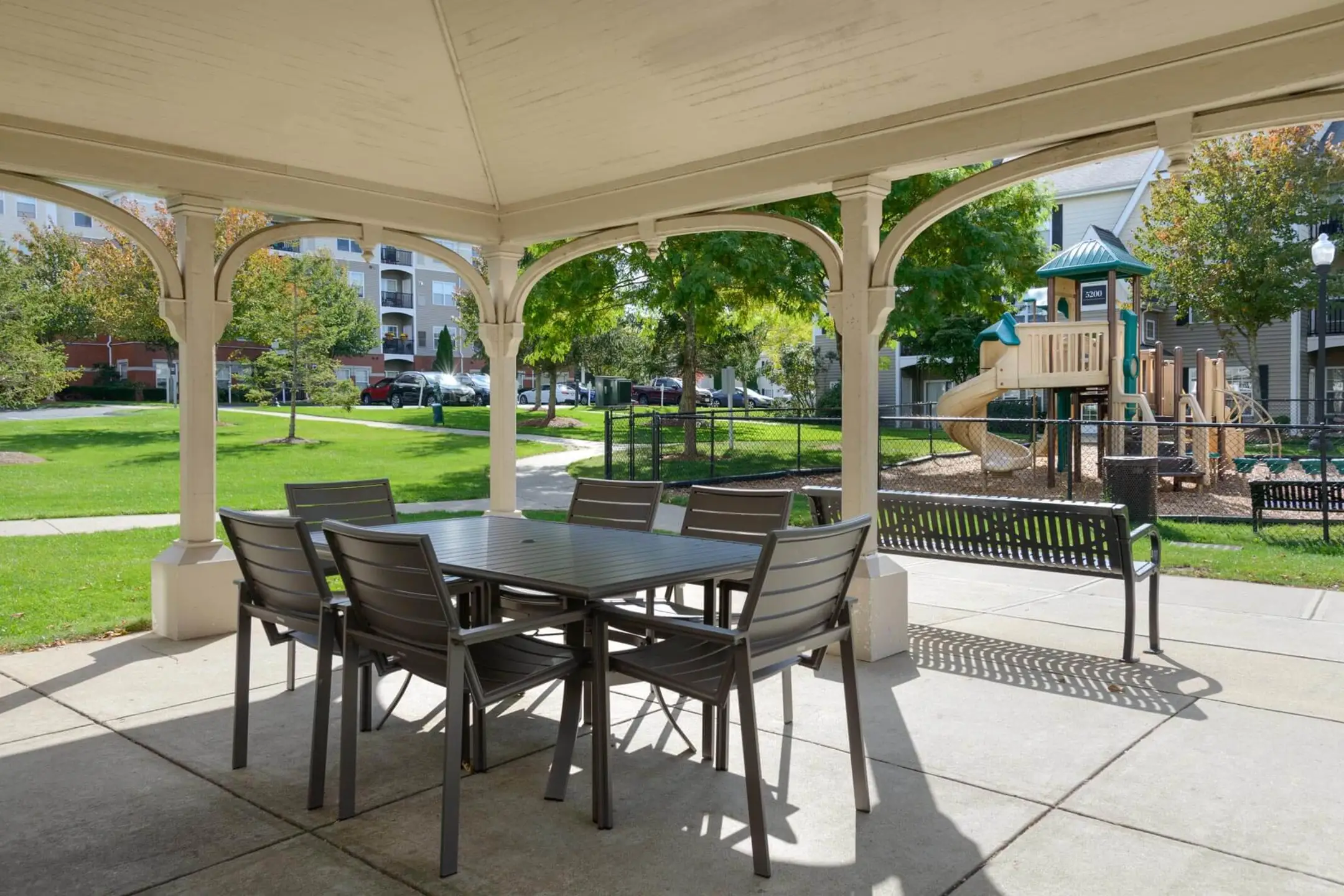 Bradlee Danvers Apartment Homes 1101 Kirkbride Dr Danvers, MA