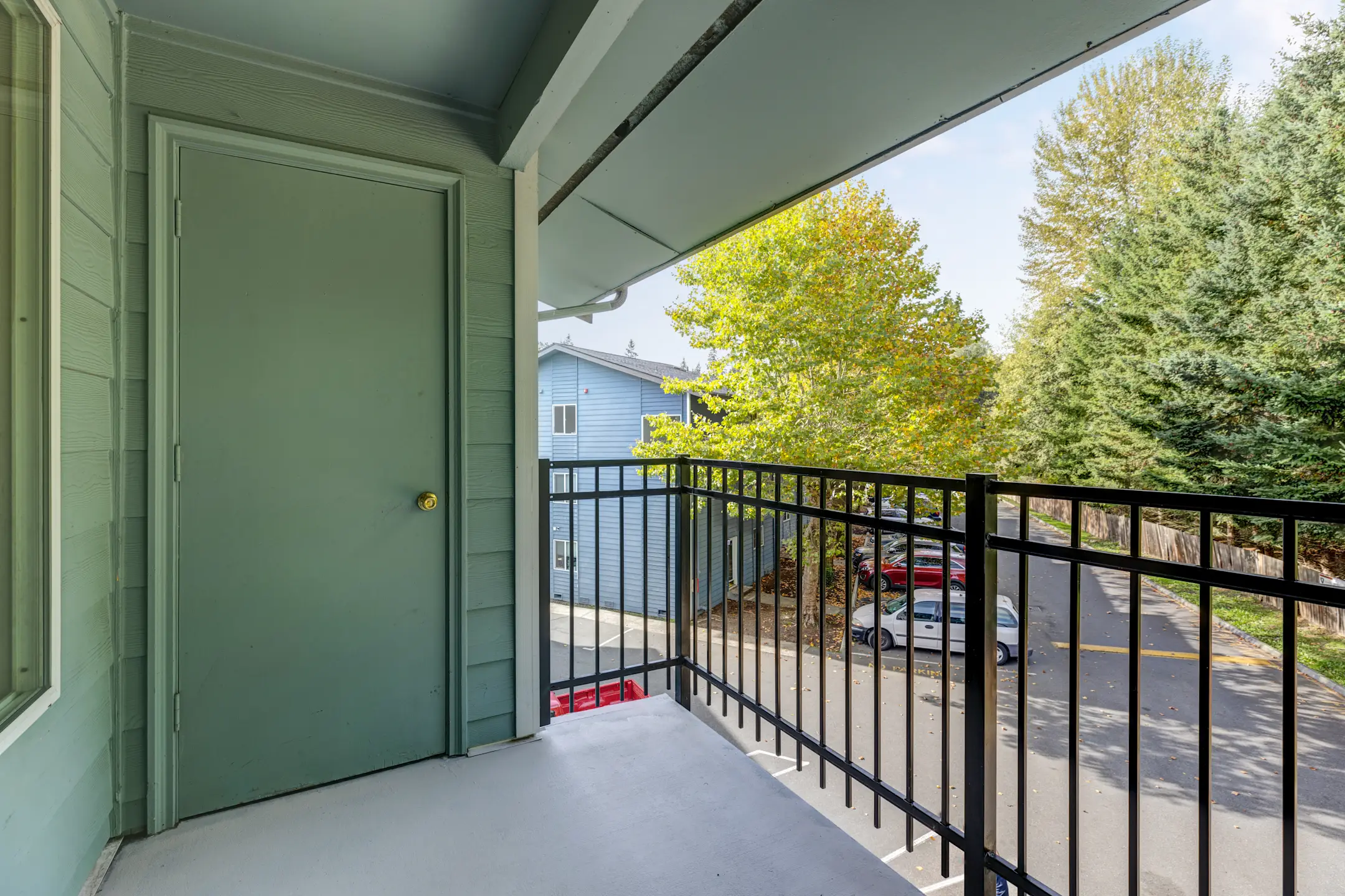 Beaver Creek and Beaver Cove Apartments 19800 50th Avenue West Lynnwood, WA Apartments for