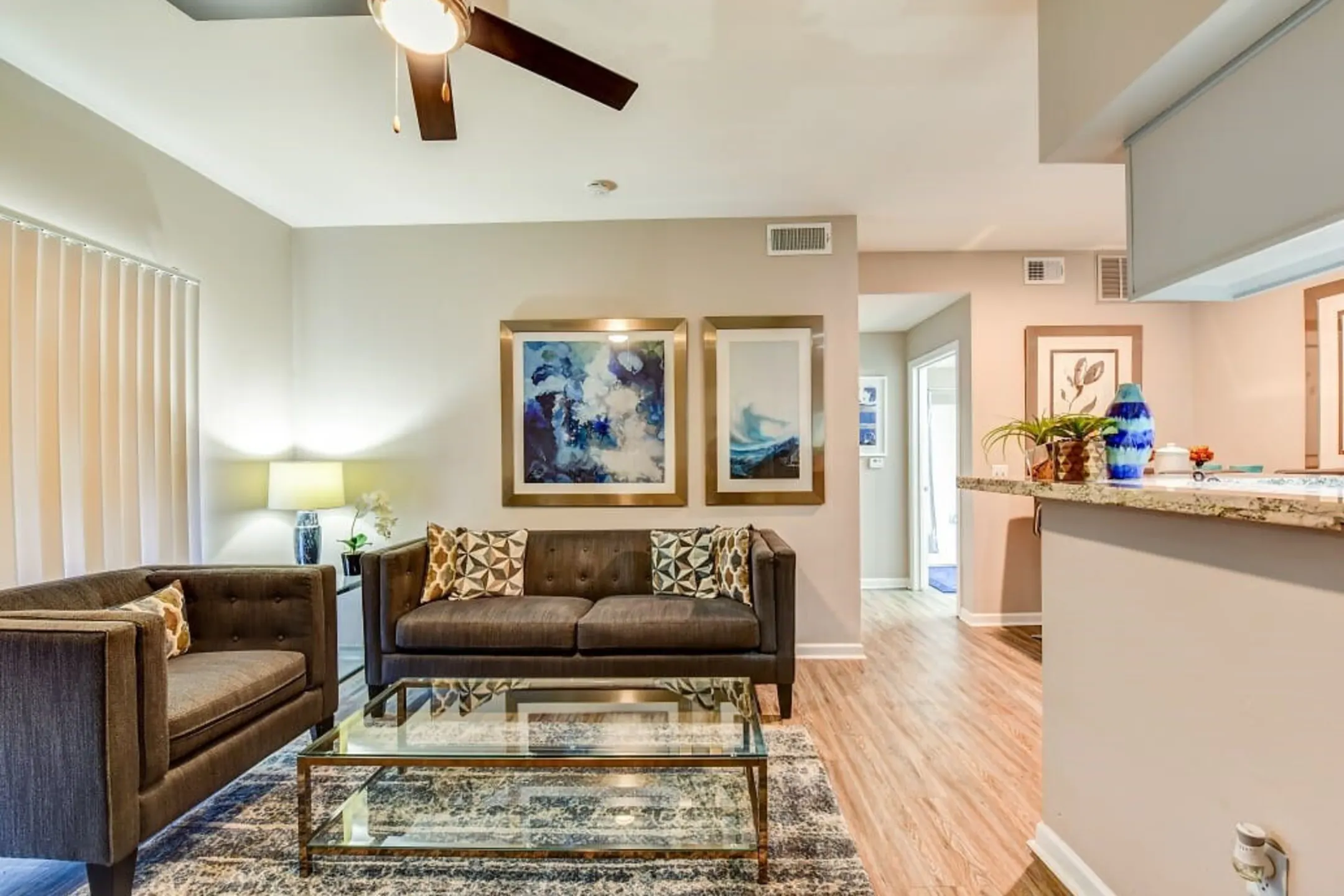 Living Room - Eagle Crest Apartments - Humble, TX
