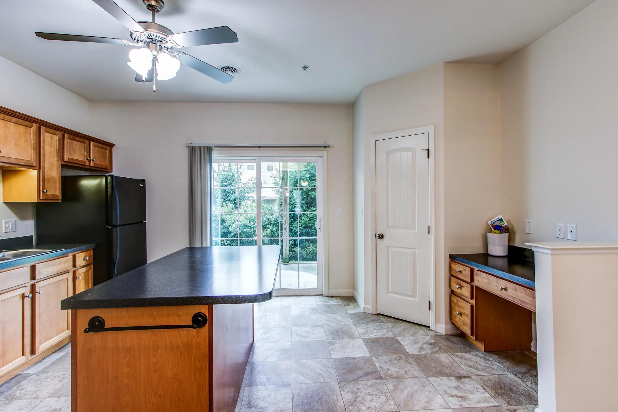 Fox Ridge Apartments and Townhomes Apartments Lebanon, PA 17042