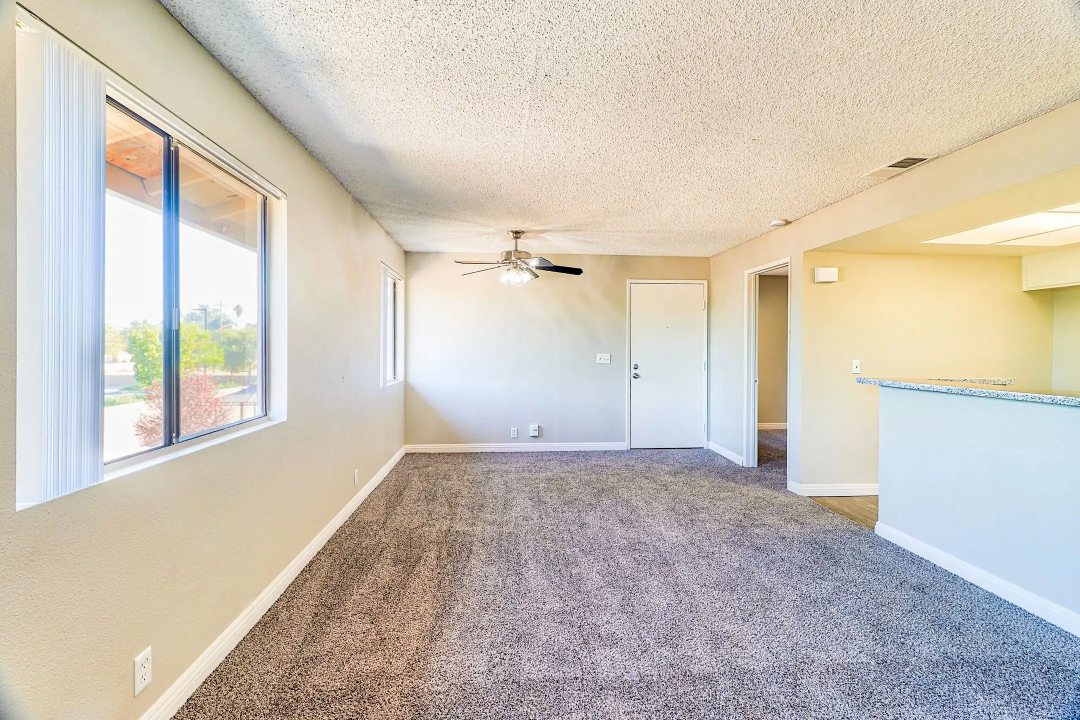 Living Room - Cerro Vista Apartments - Riverside, CA