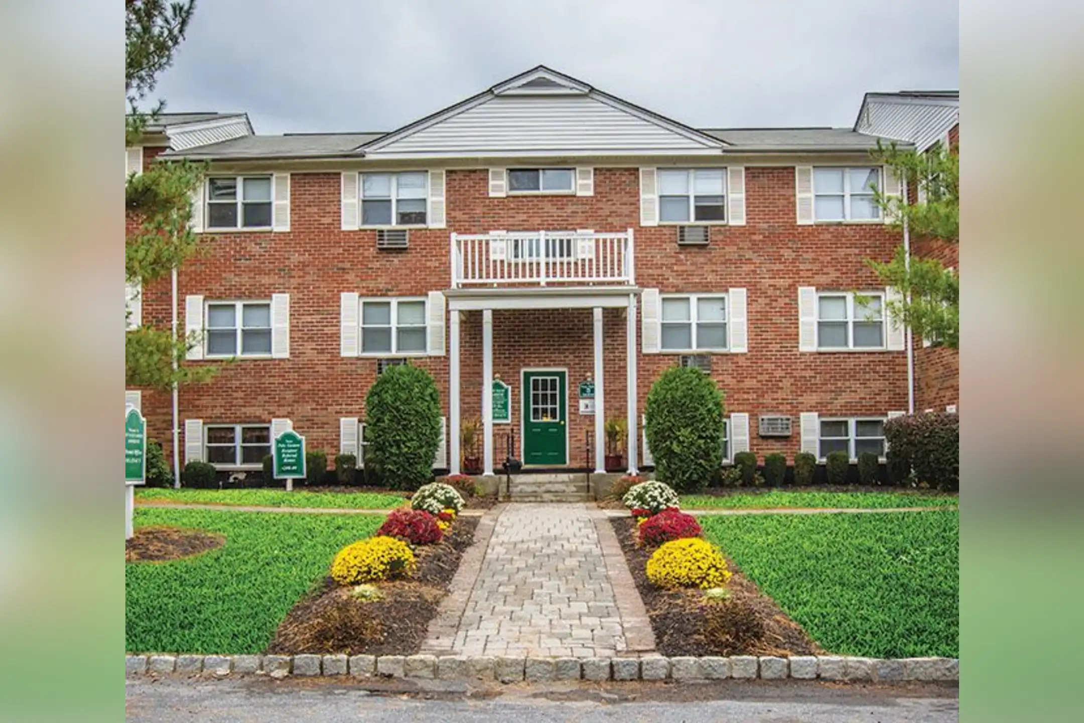 Apartments Near New Paltz