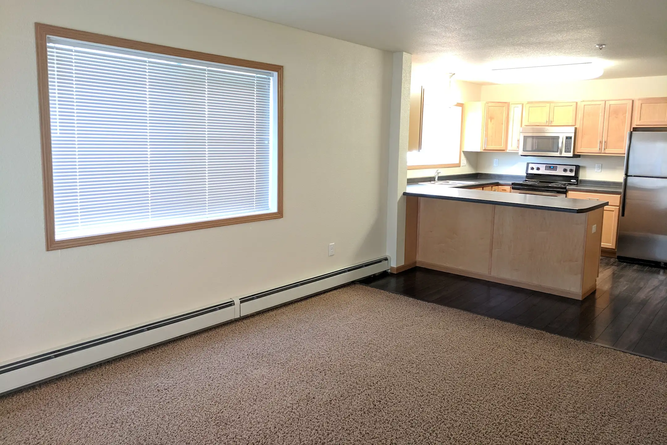 West Lake II Apartments 627 33rd Ave W West Fargo, ND Apartments