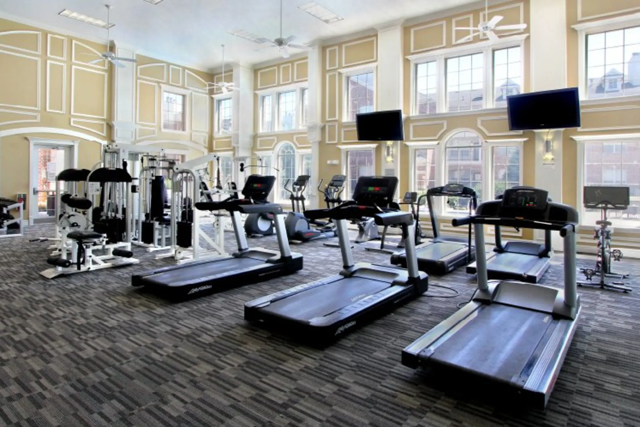 Fitness Weight Room - Turtlecreek Apartments - West Des Moines, IA