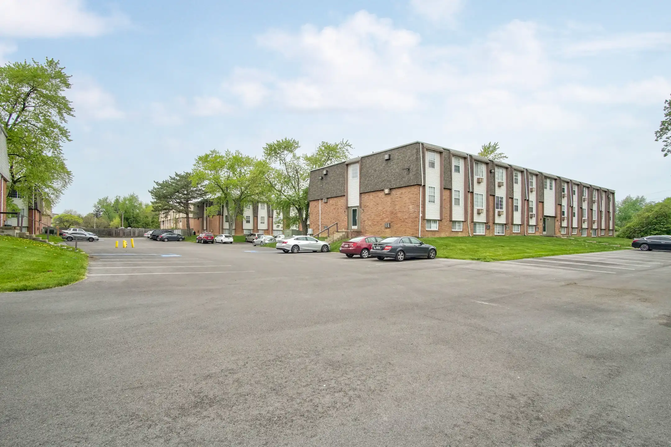 Point Place Apartments Toledo, OH 43611