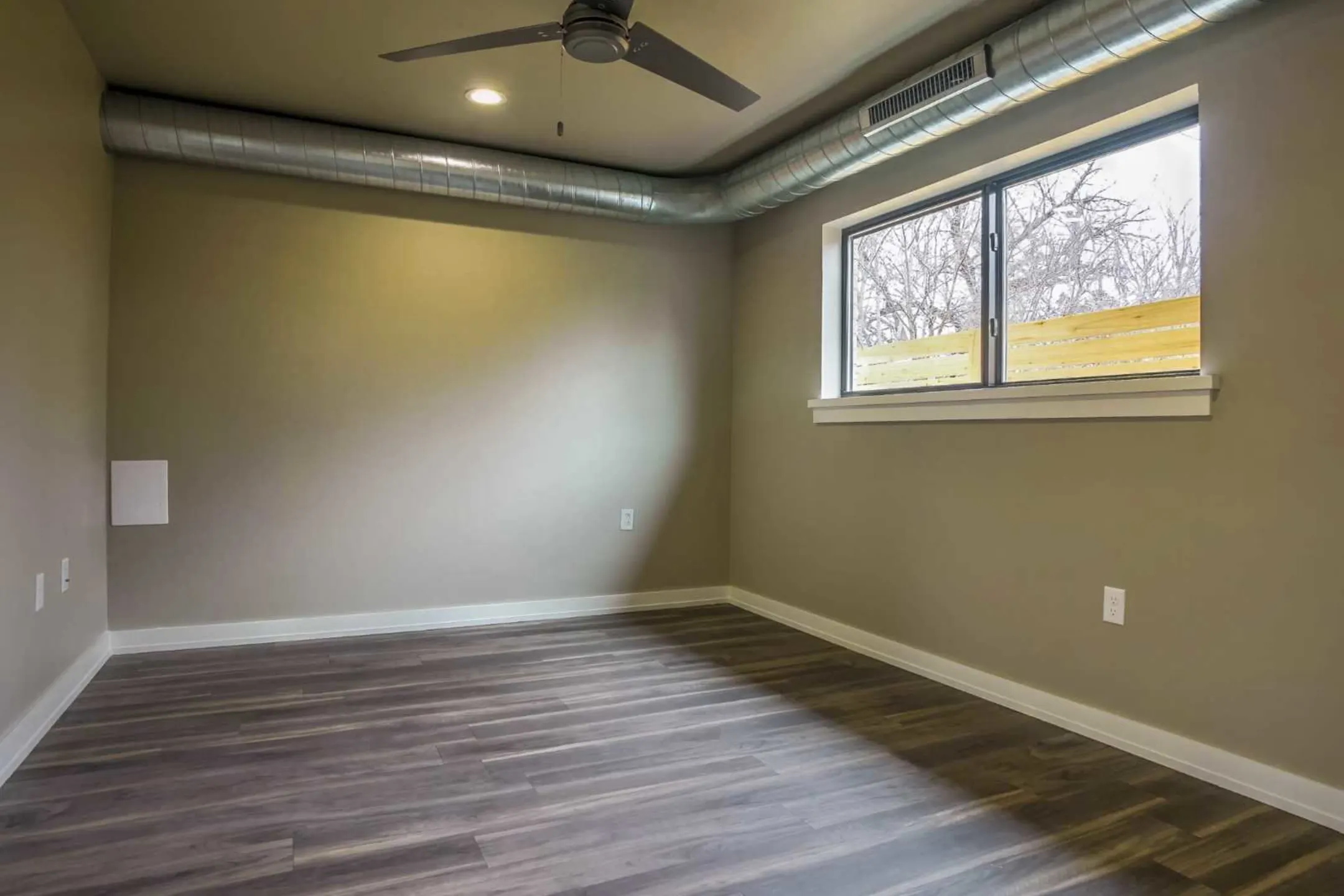 Bedroom - 2000 N Blackwelder - Oklahoma City, OK