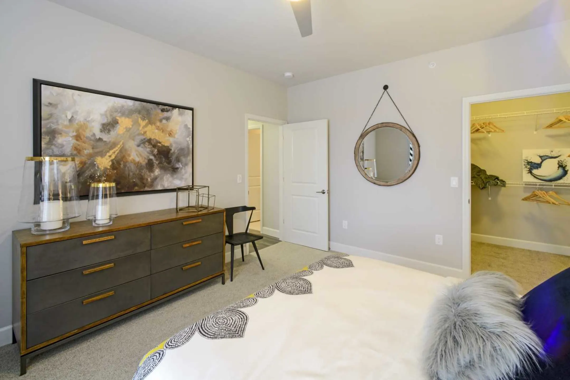 Bedroom - The Vue at Creve Coeur - Creve Coeur, MO