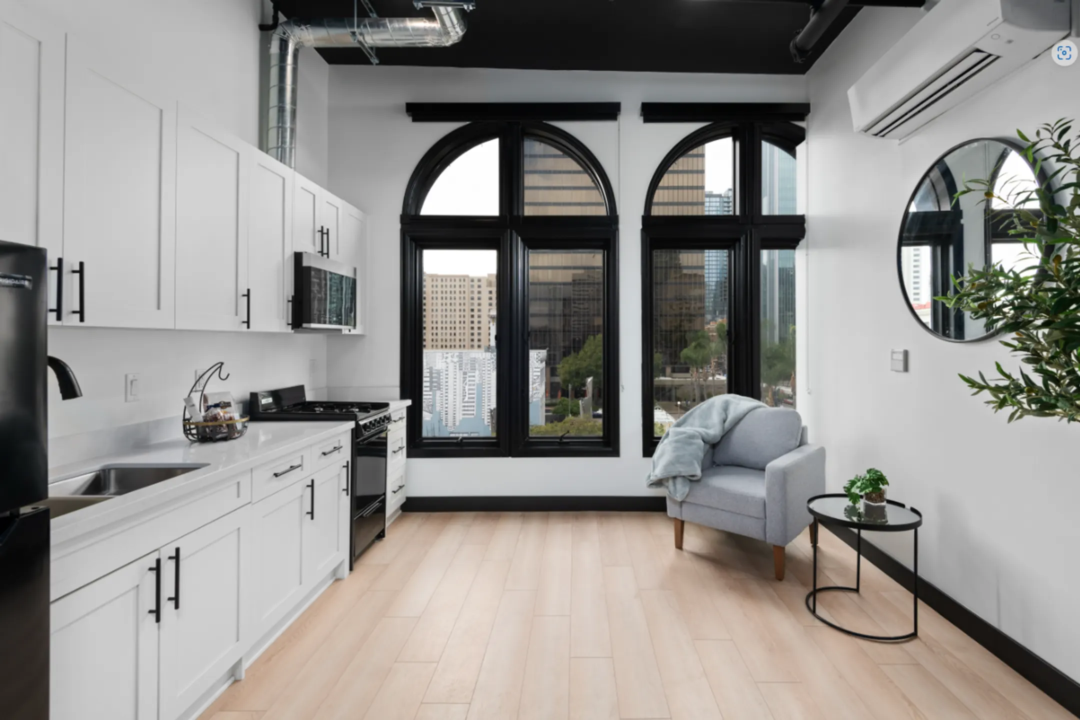 HUE Gaslamp 939945 4th Avenue San Diego, CA Apartments for Rent