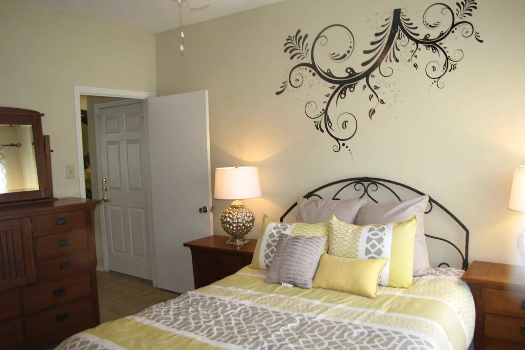 Bedroom - Huntington Ridge - Irving, TX