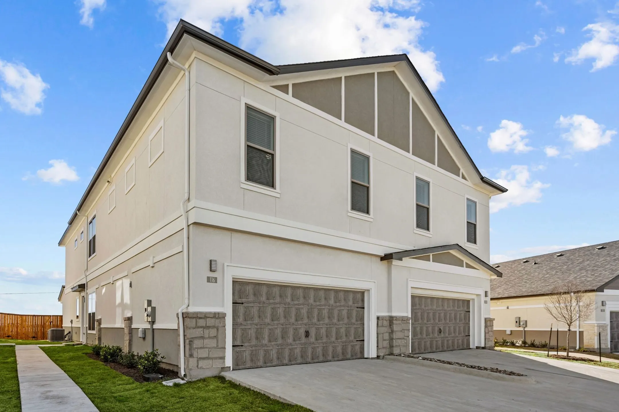 Mansions Eight65 Apartments Hutto, TX 78634